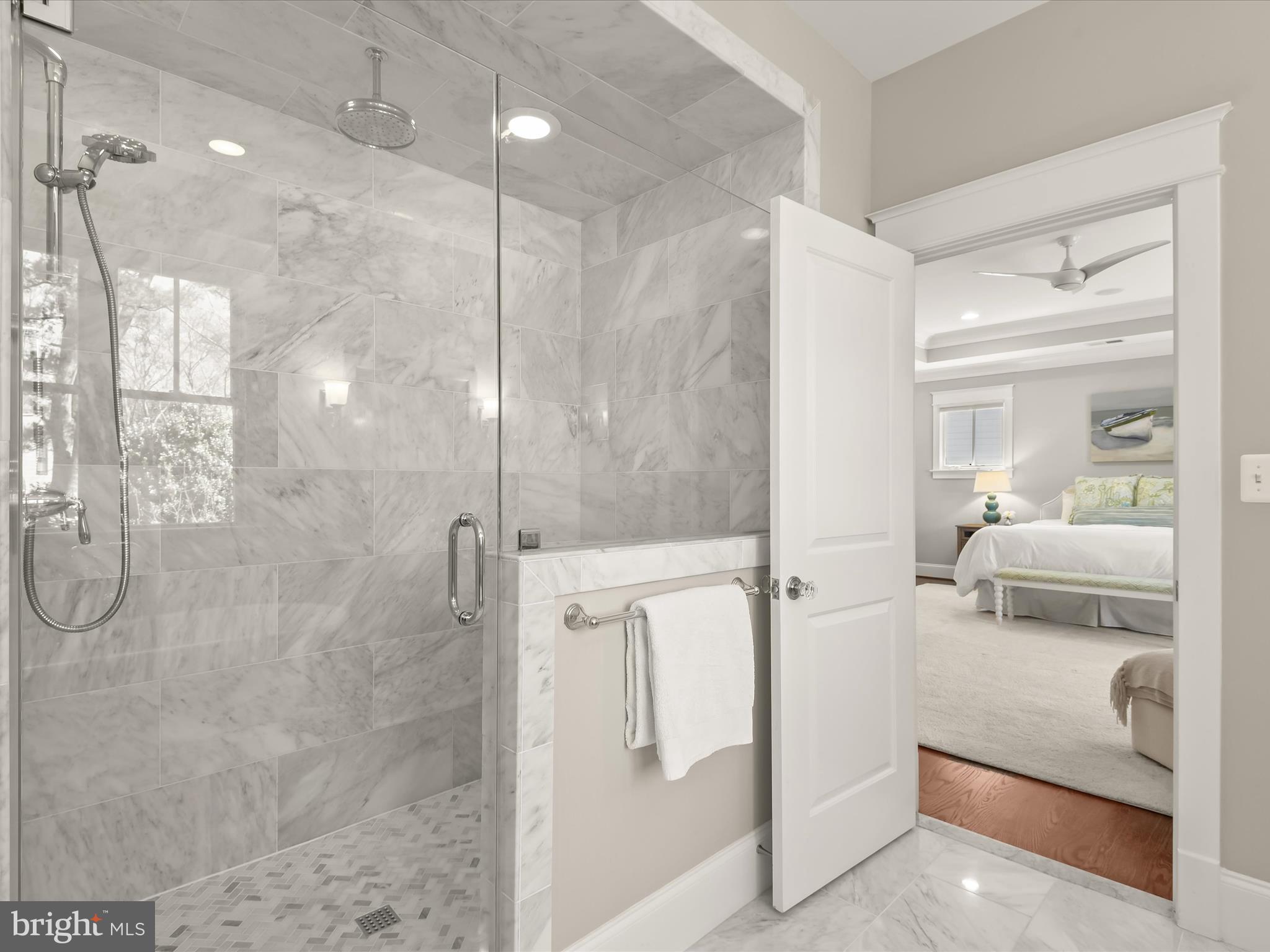 GOLF CLUB MANOR - Residential