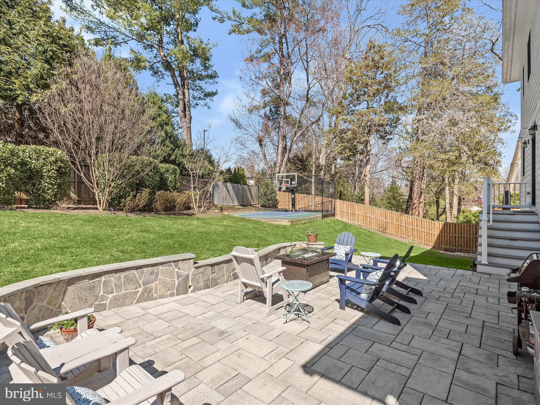 GOLF CLUB MANOR - Residential