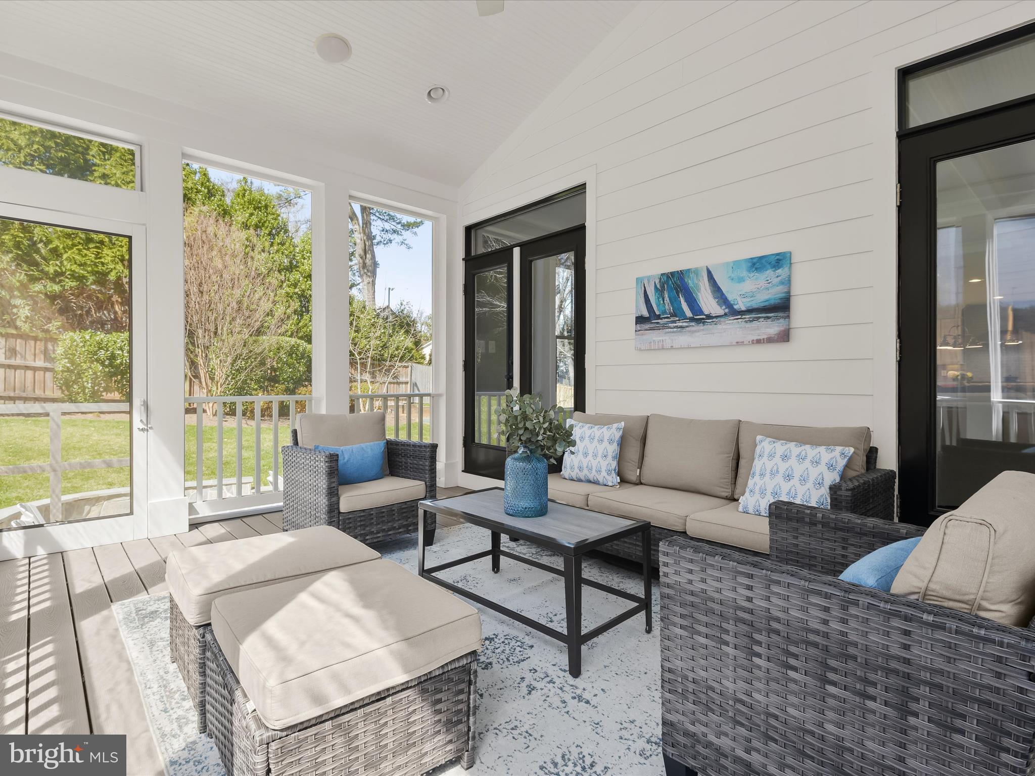 GOLF CLUB MANOR - Residential