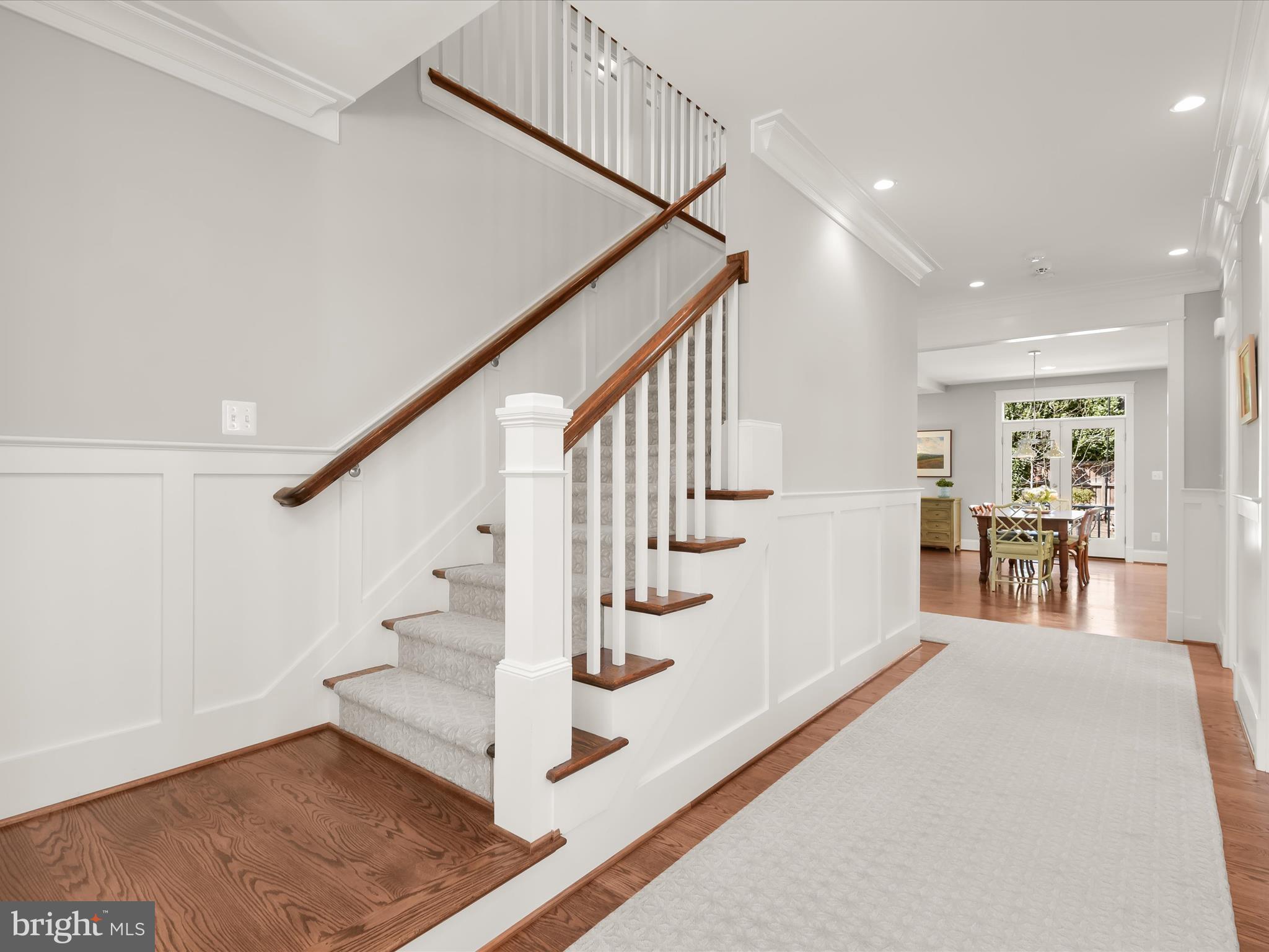 GOLF CLUB MANOR - Residential