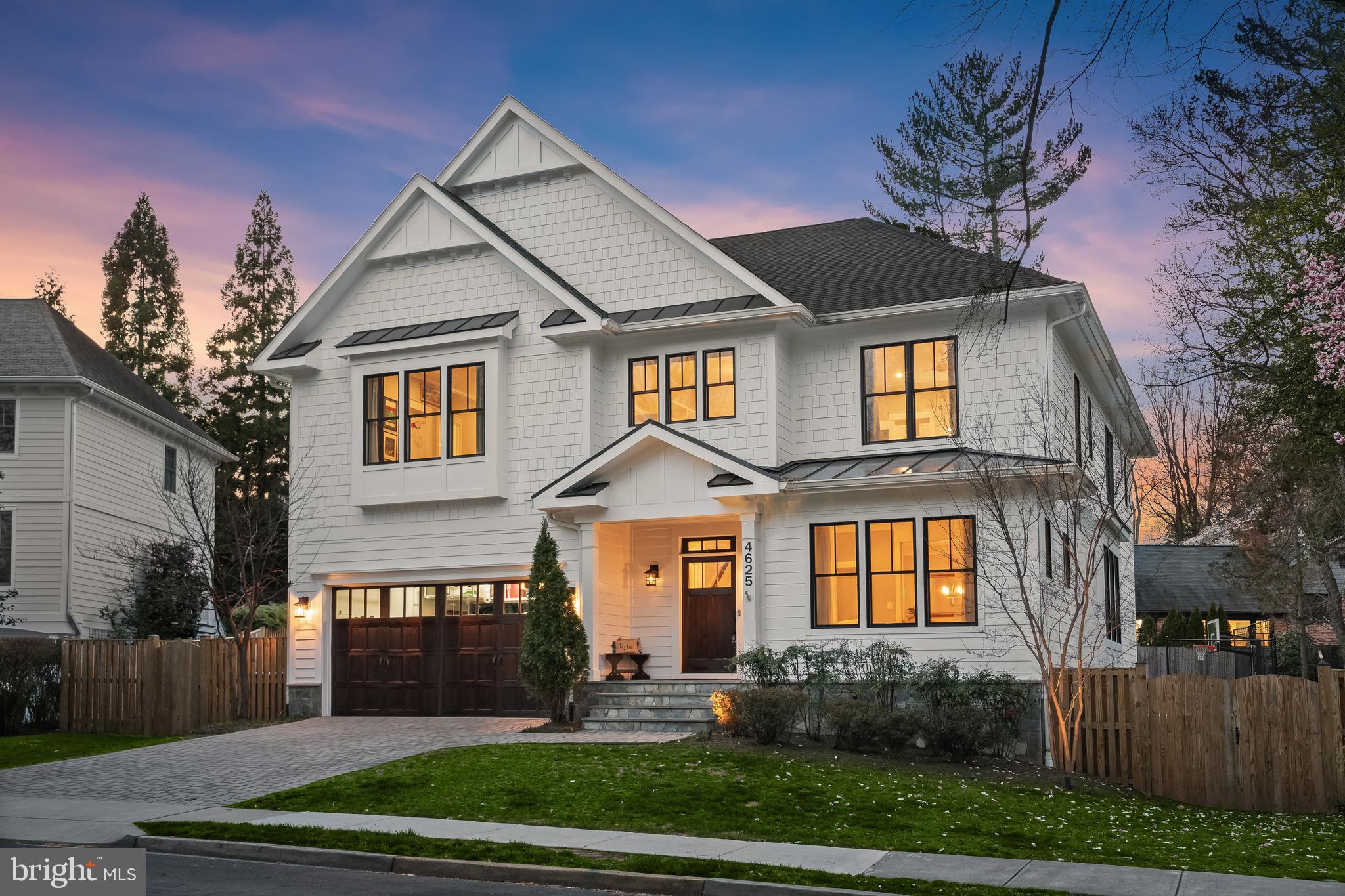 GOLF CLUB MANOR - Residential