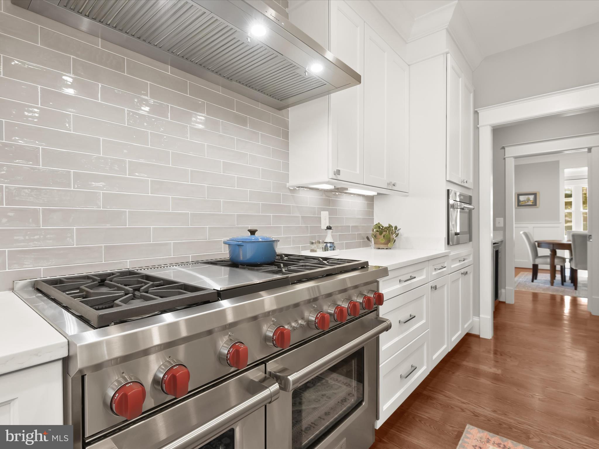 GOLF CLUB MANOR - Residential