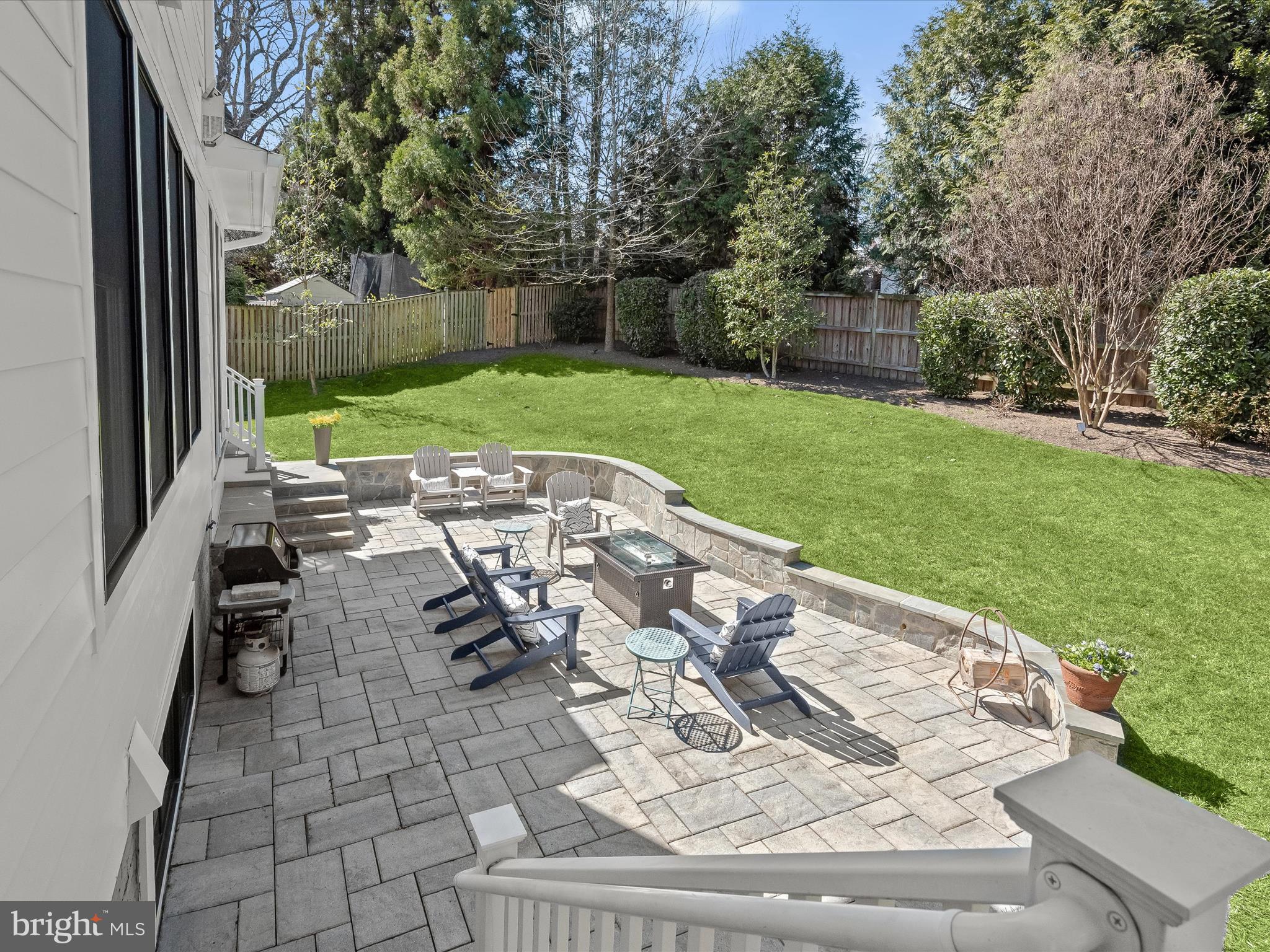 GOLF CLUB MANOR - Residential