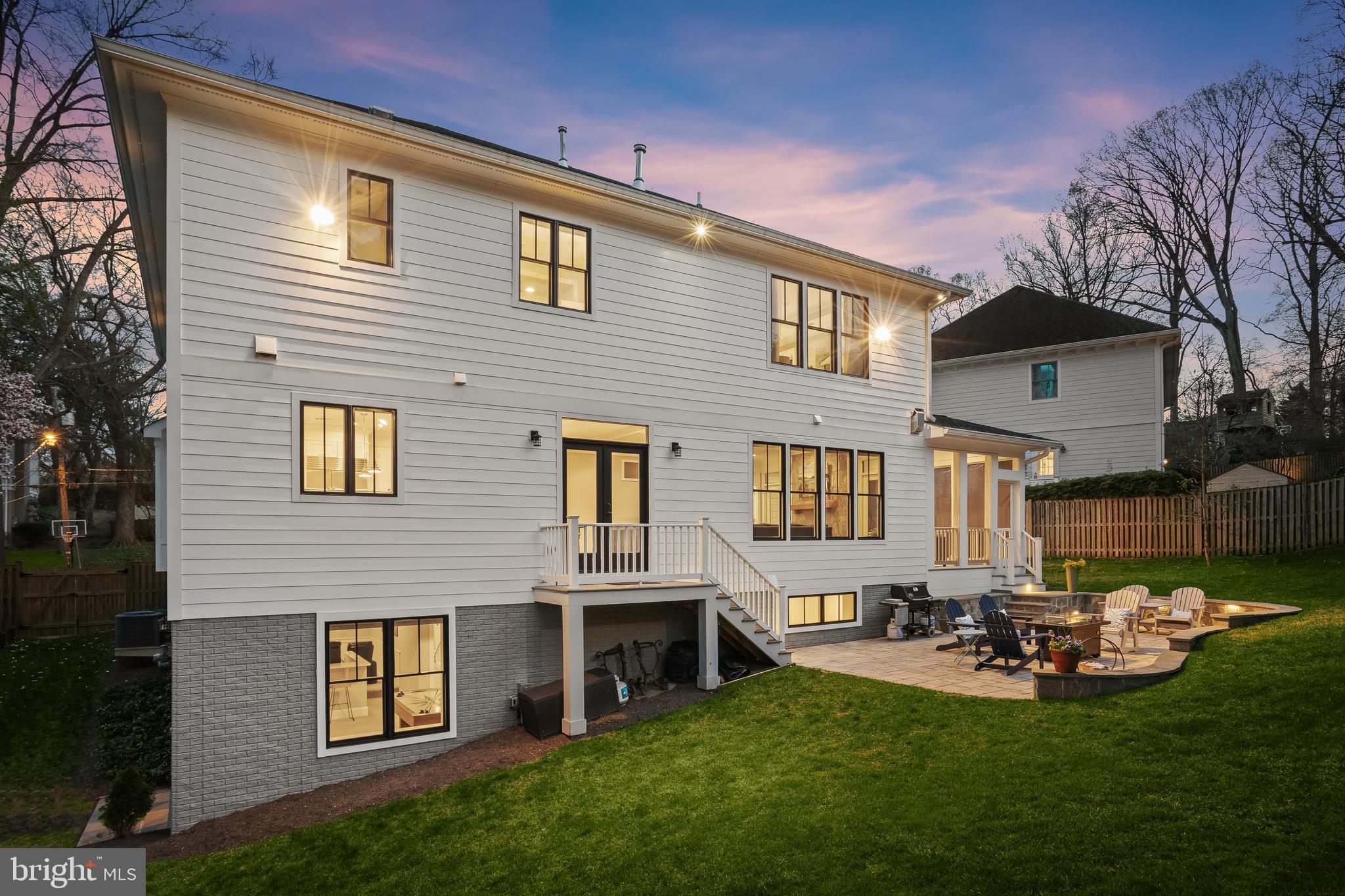 GOLF CLUB MANOR - Residential