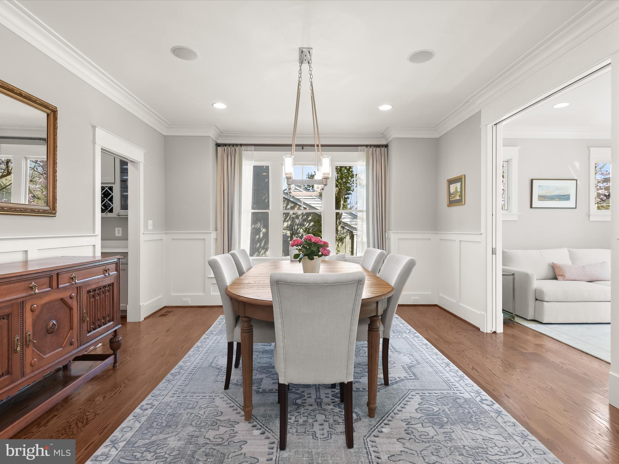 GOLF CLUB MANOR - Residential