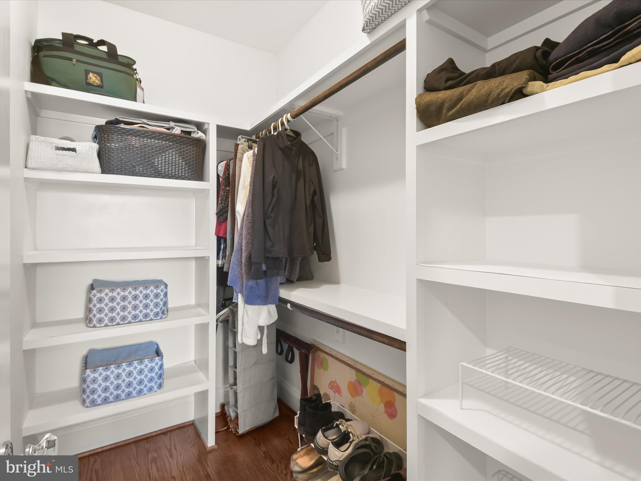 GOLF CLUB MANOR - Residential