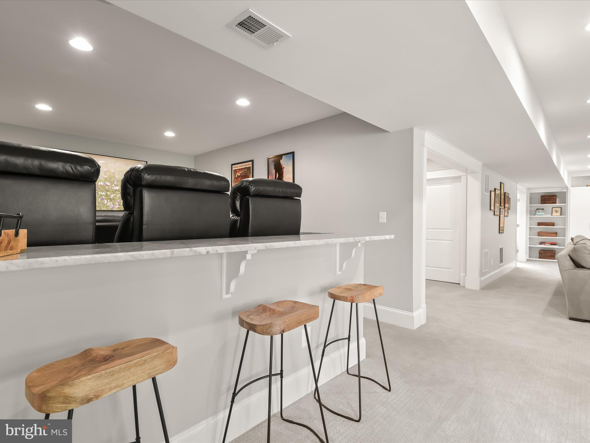 GOLF CLUB MANOR - Residential