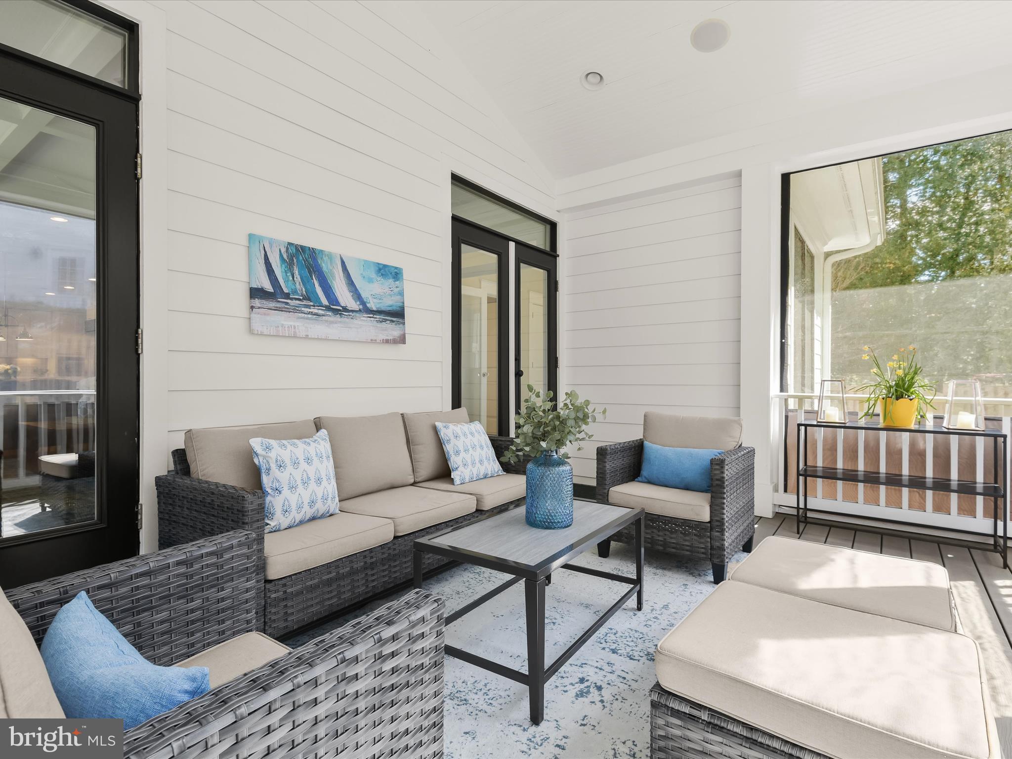 GOLF CLUB MANOR - Residential