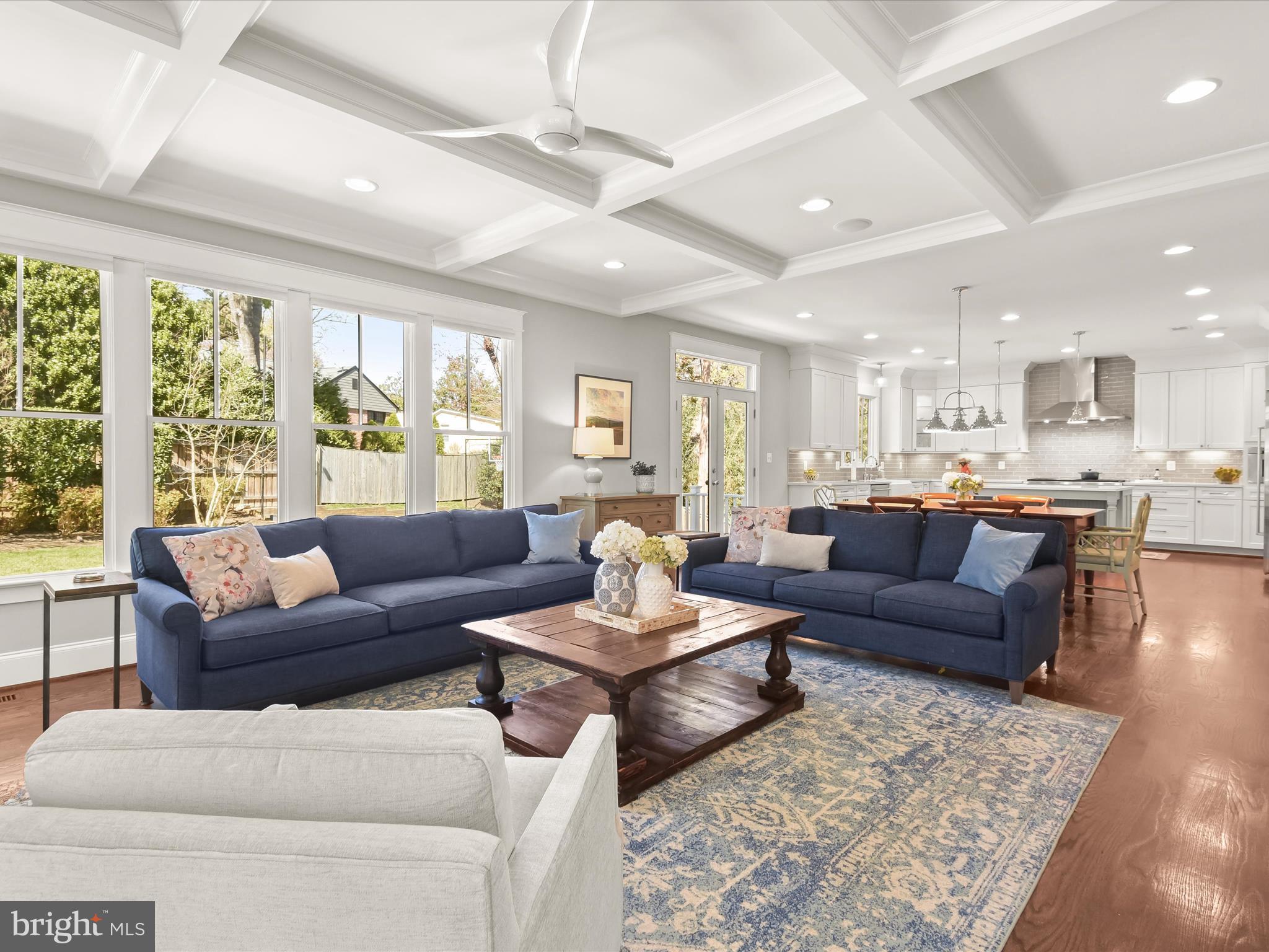 GOLF CLUB MANOR - Residential