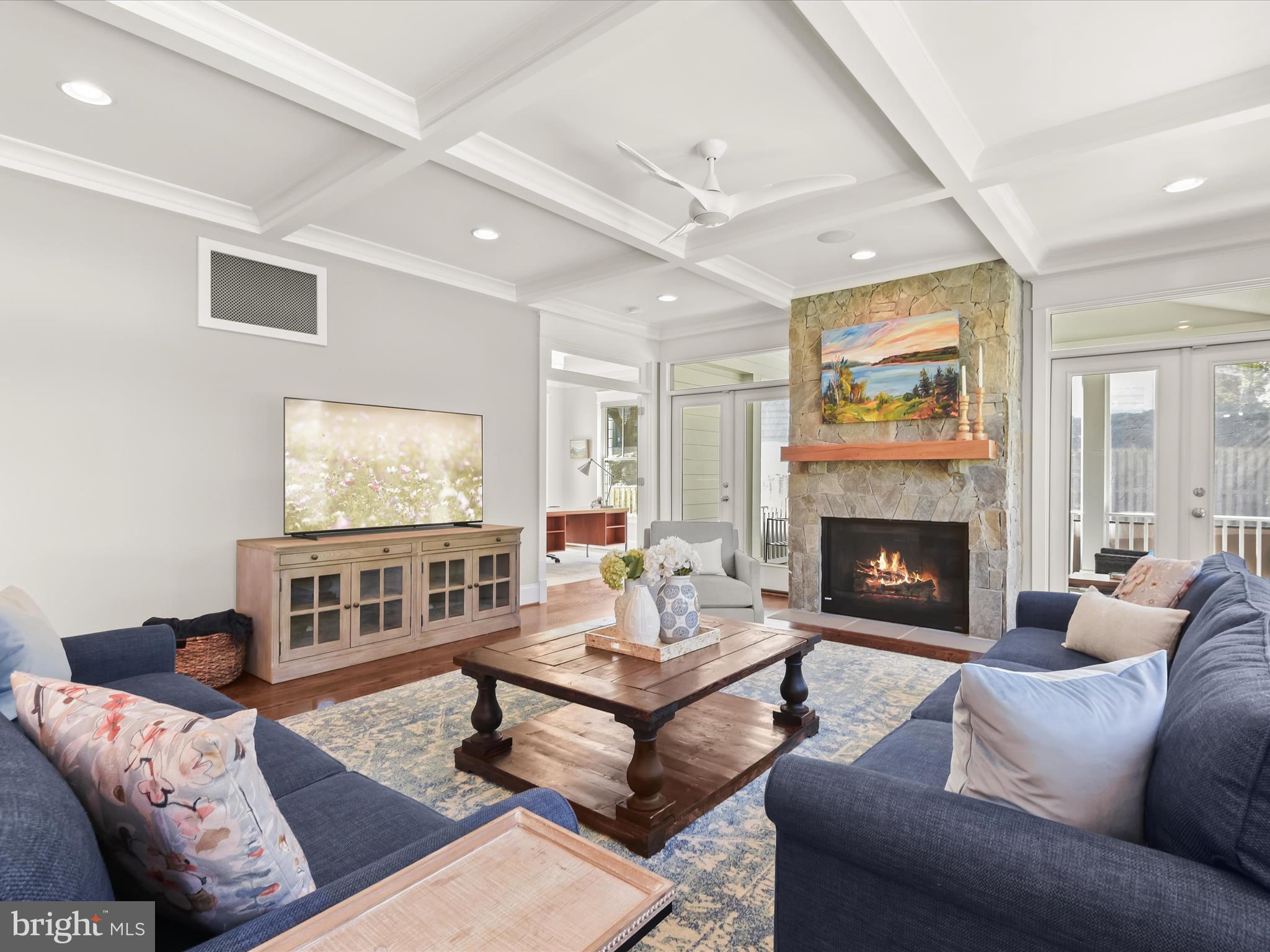 GOLF CLUB MANOR - Residential