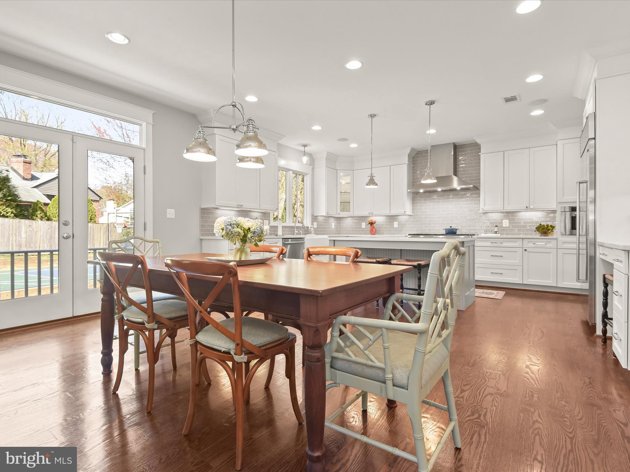 GOLF CLUB MANOR - Residential