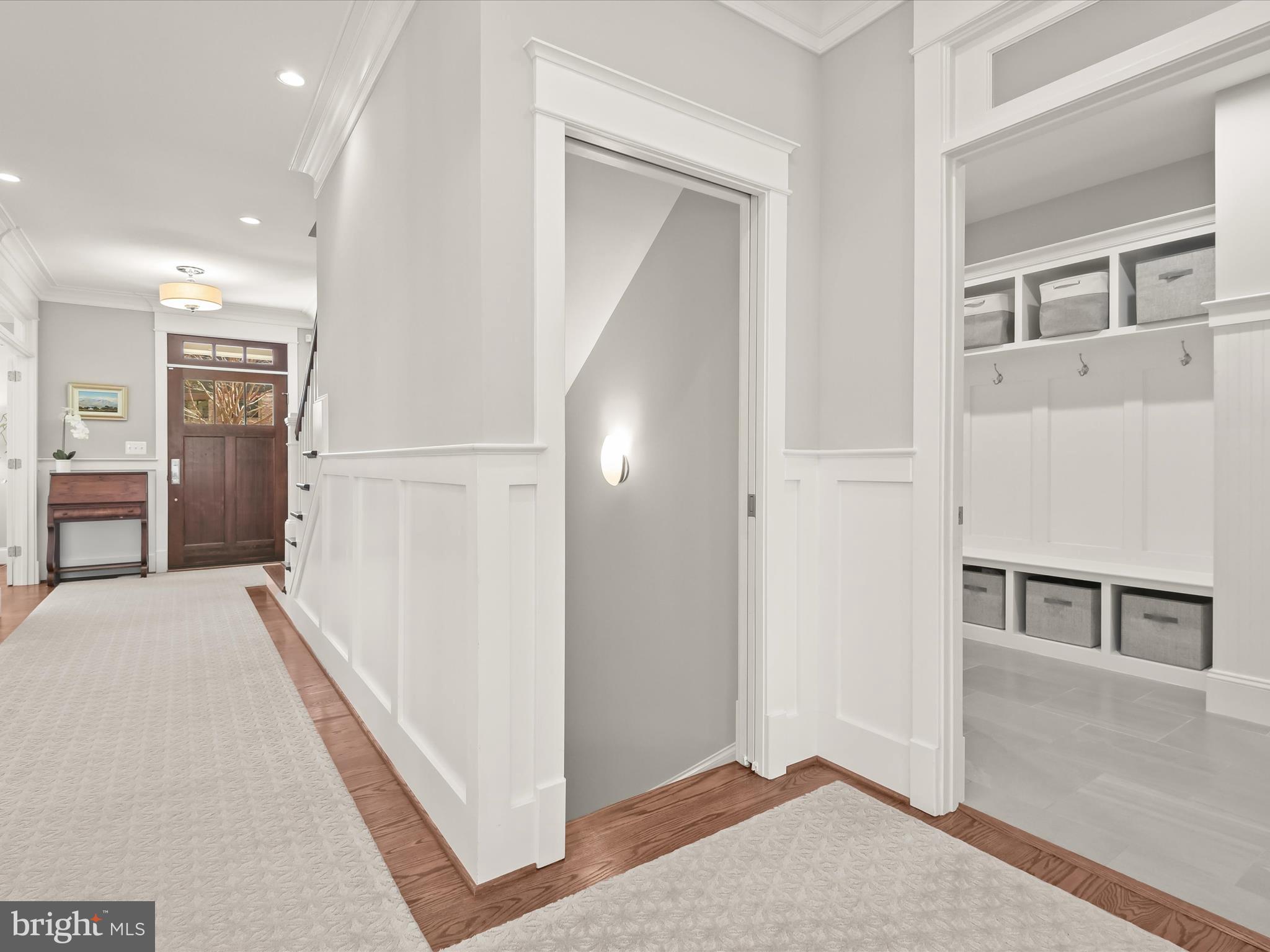 GOLF CLUB MANOR - Residential