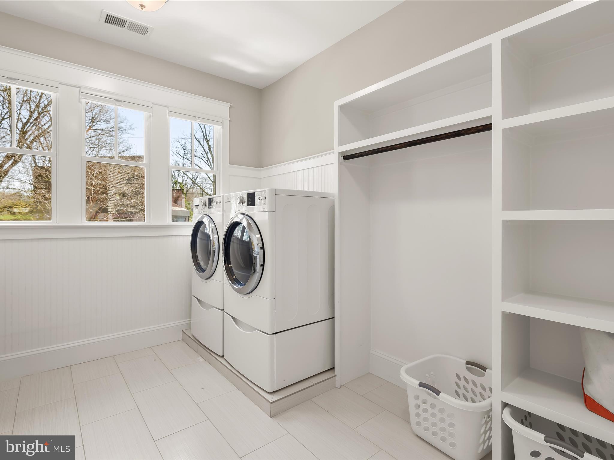 GOLF CLUB MANOR - Residential