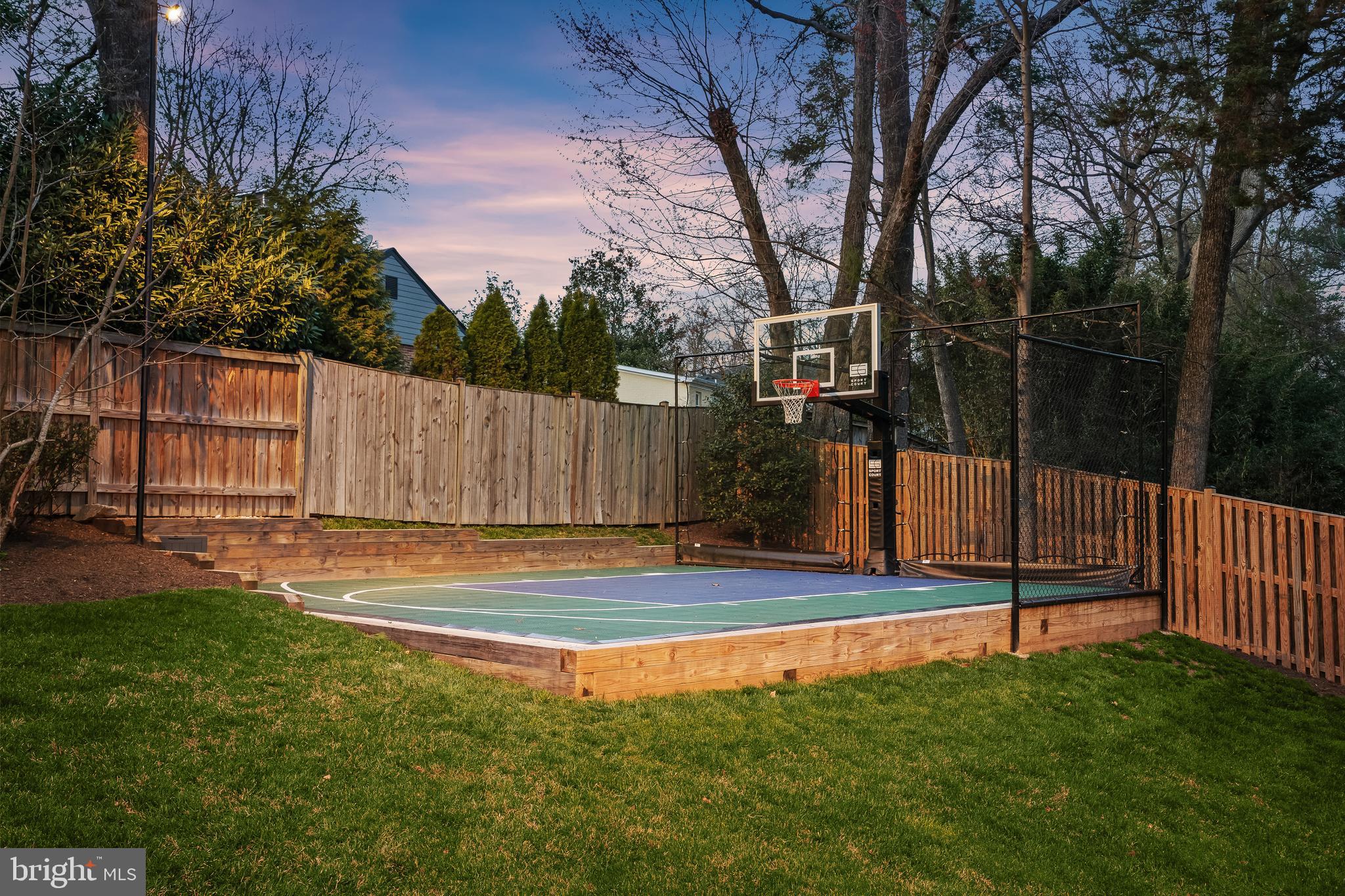 GOLF CLUB MANOR - Residential