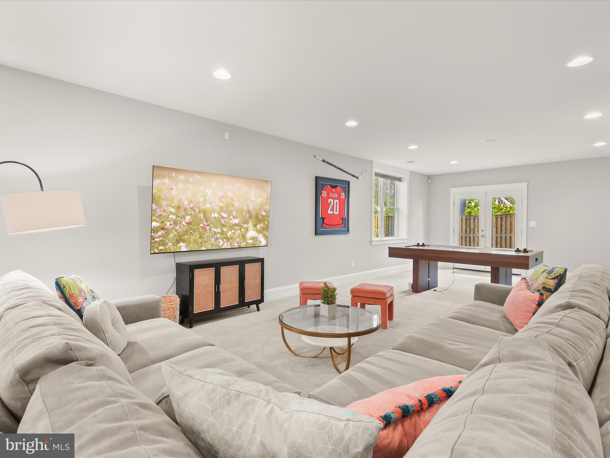 GOLF CLUB MANOR - Residential