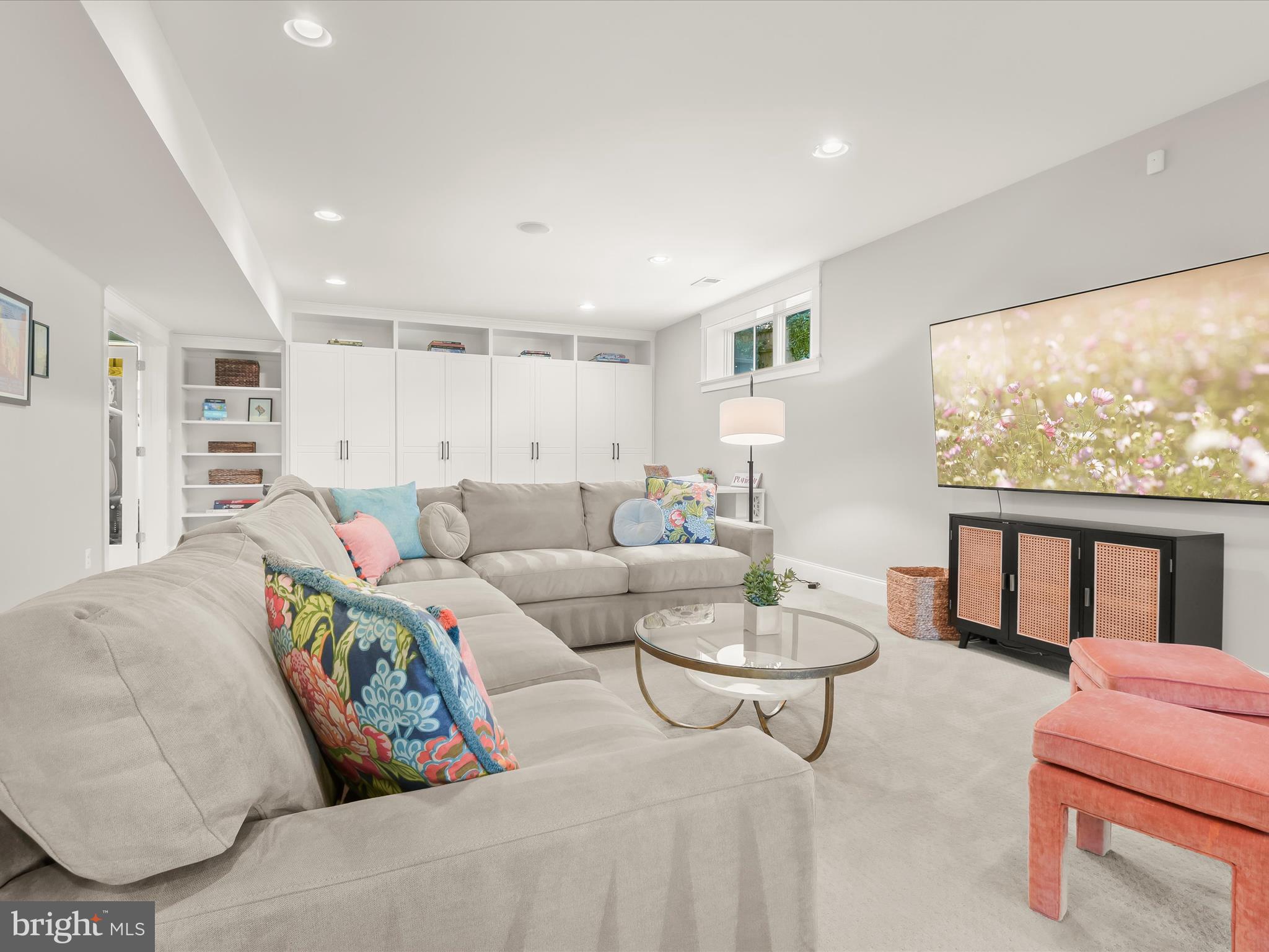 GOLF CLUB MANOR - Residential