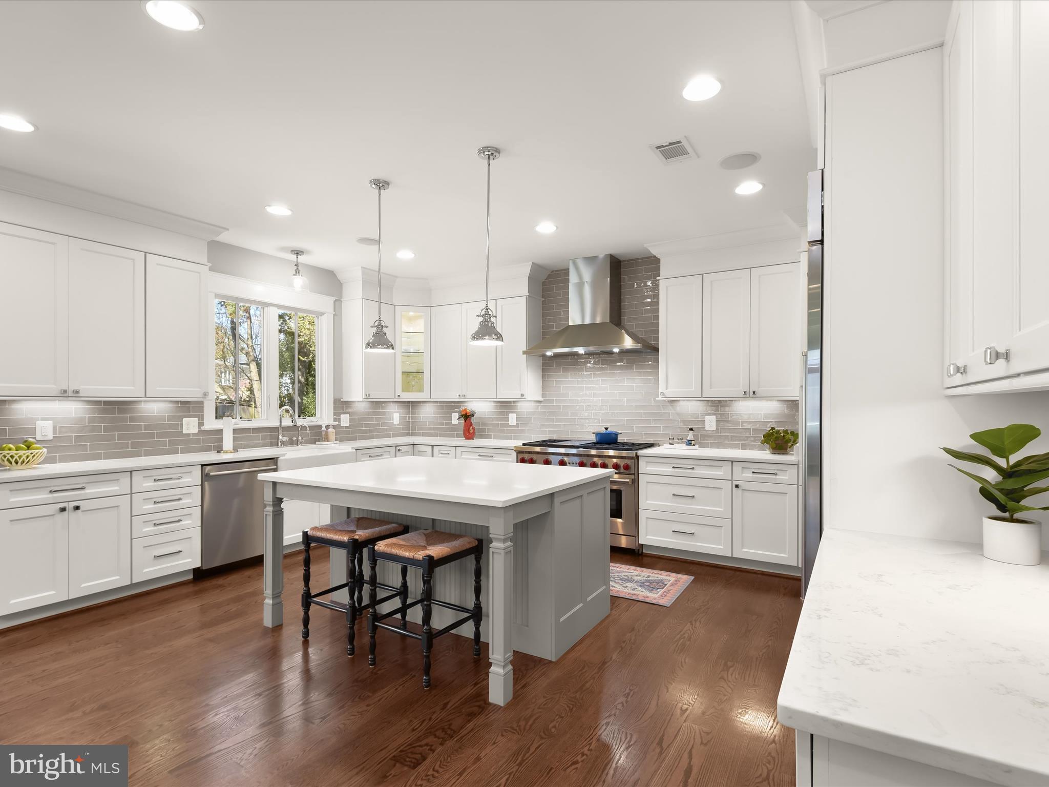 GOLF CLUB MANOR - Residential