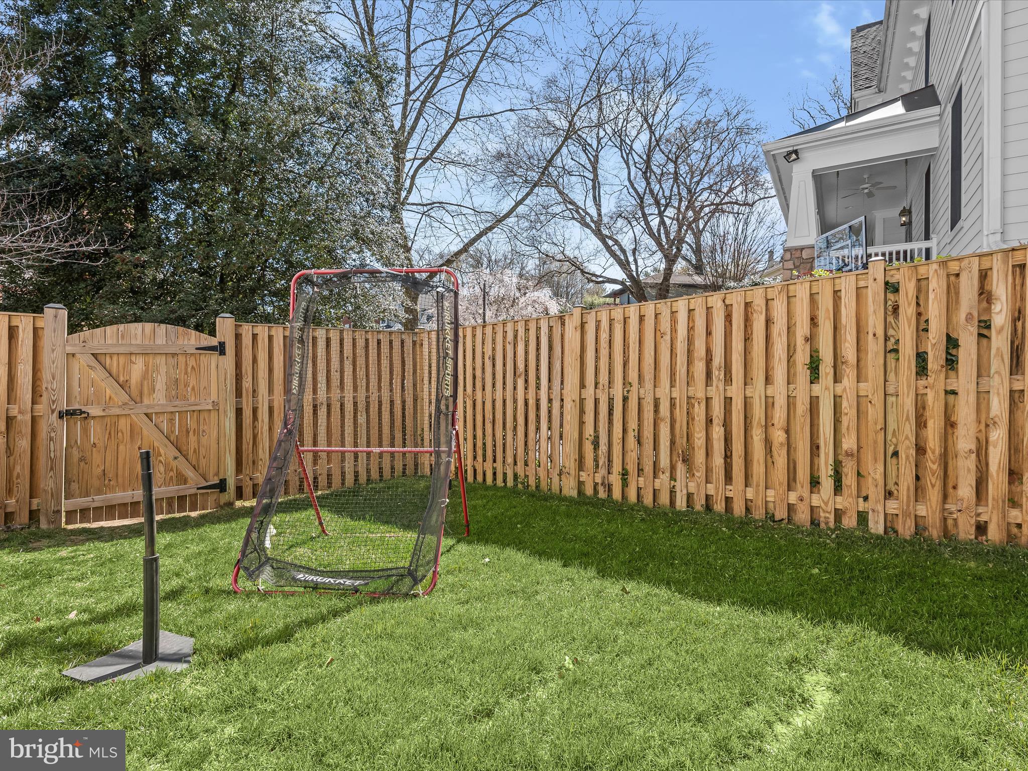 GOLF CLUB MANOR - Residential