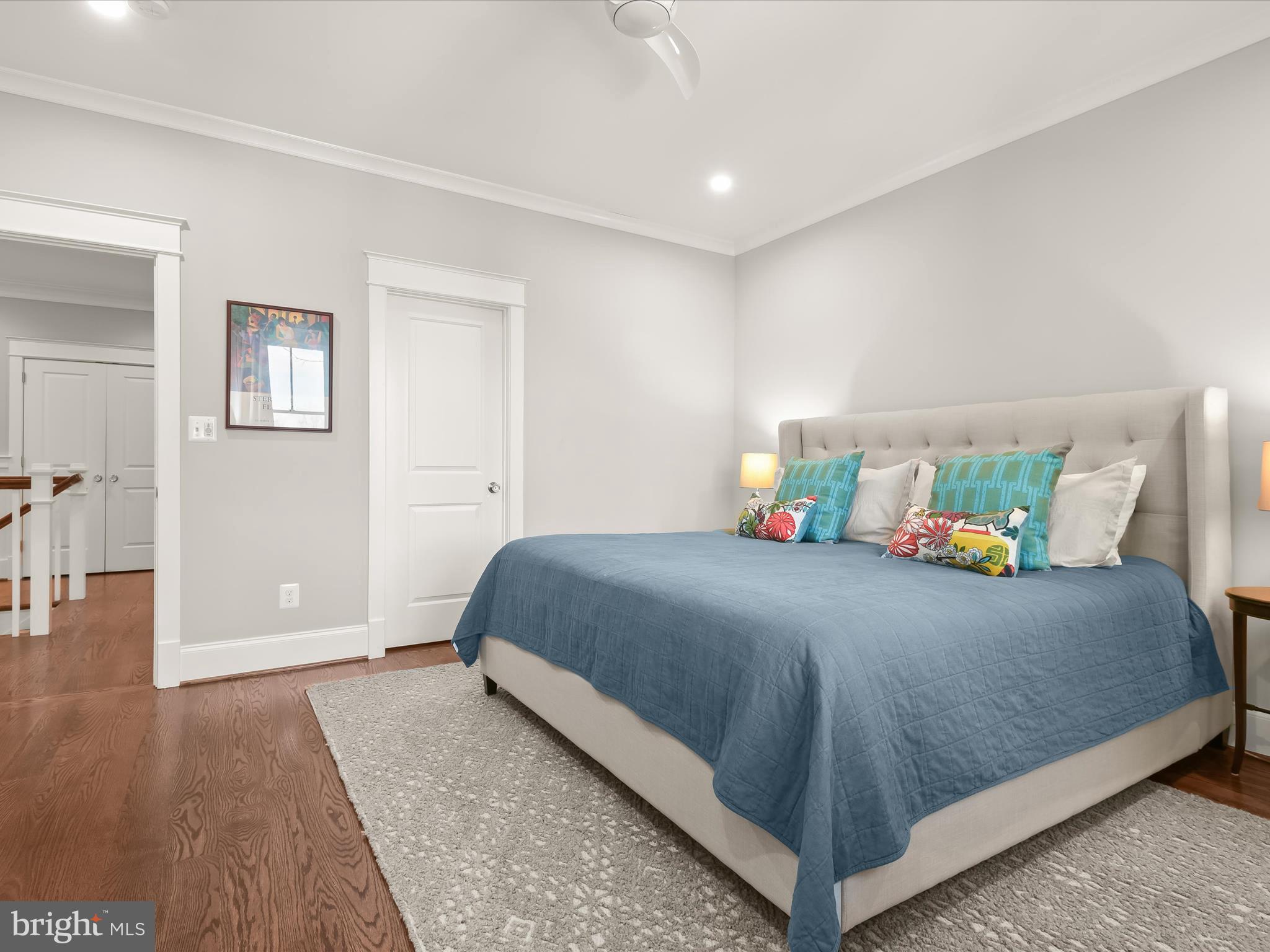 GOLF CLUB MANOR - Residential