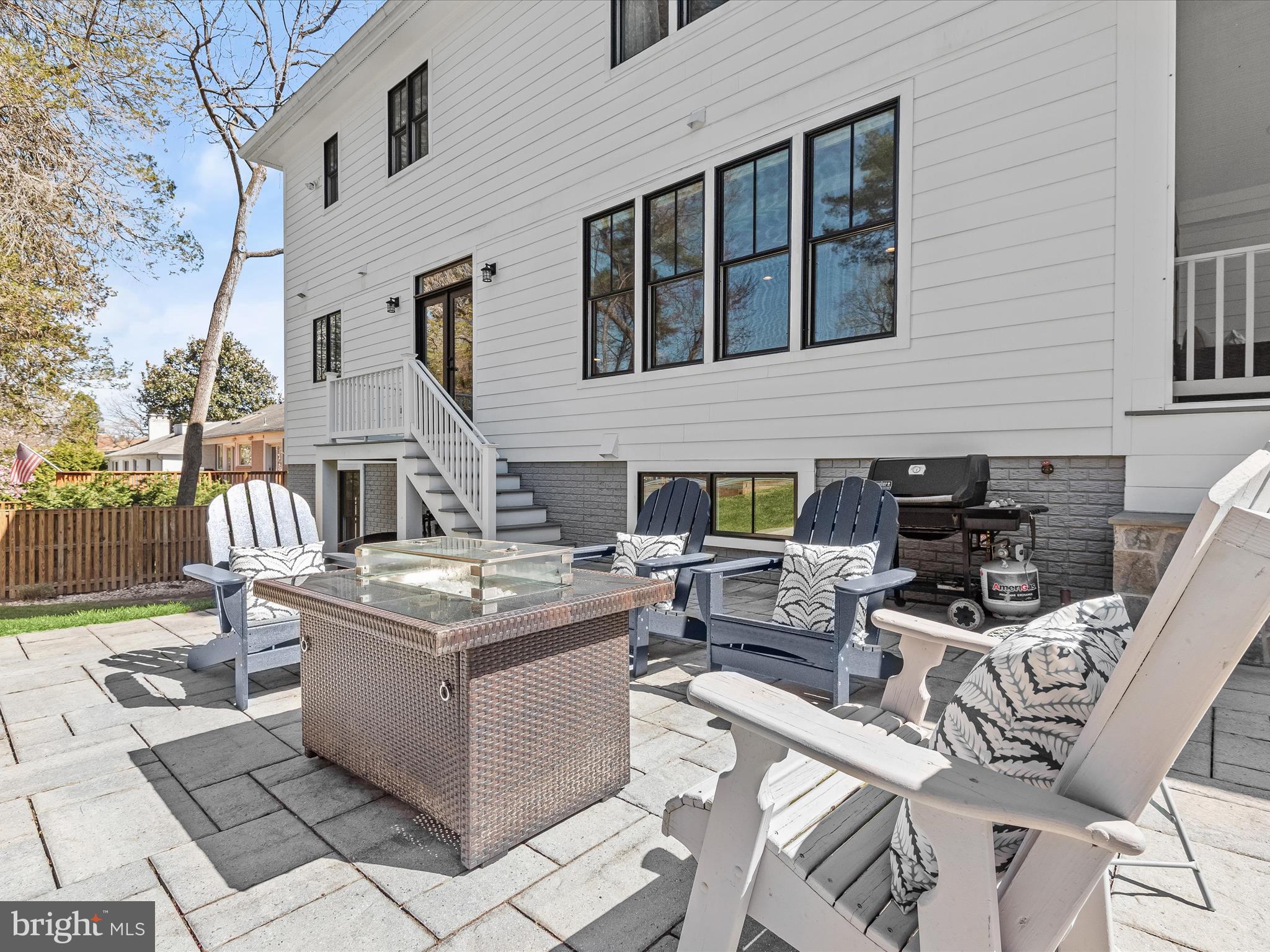 GOLF CLUB MANOR - Residential