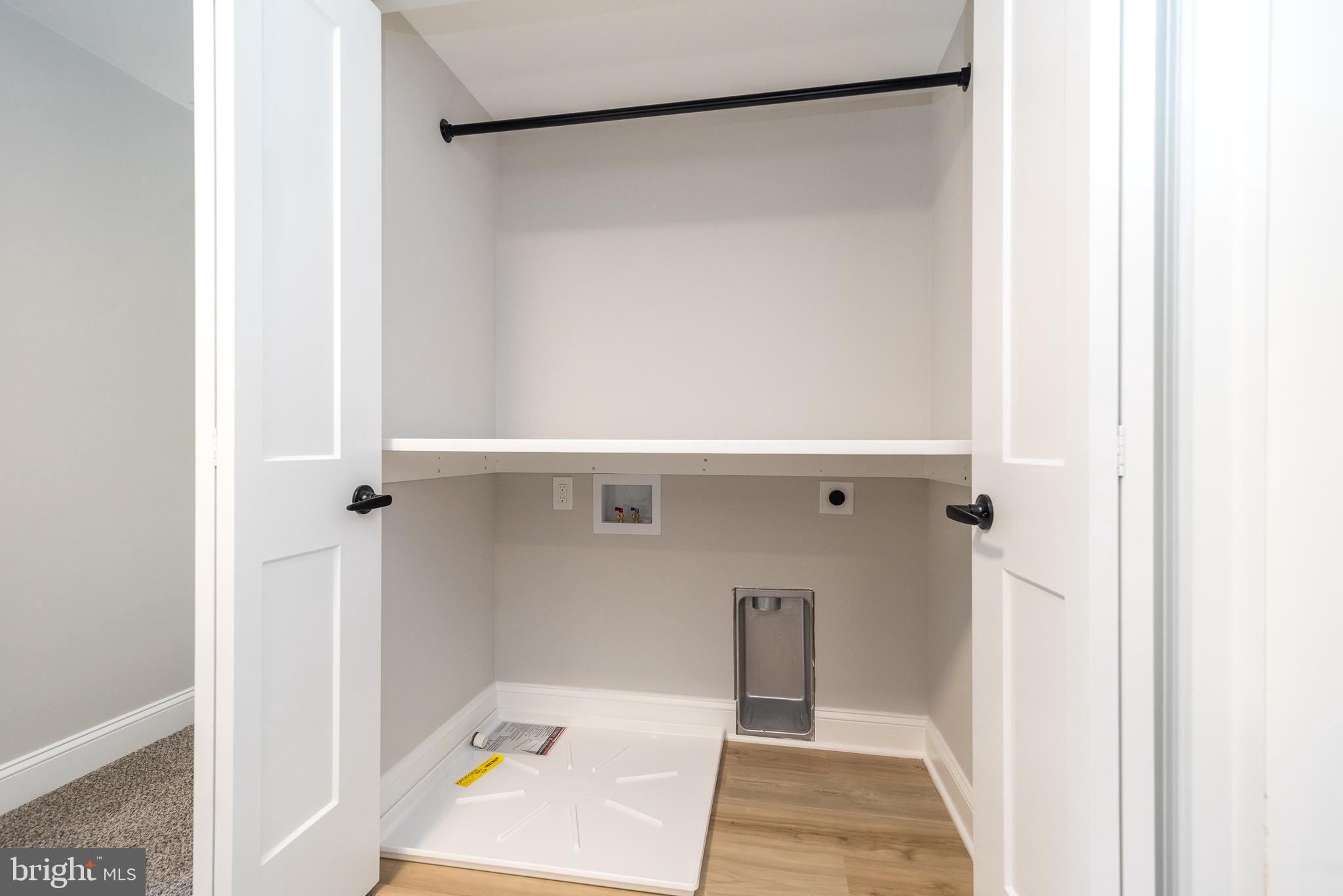 PENN BROOKE - Residential