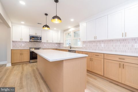 1433 SANDYS LANE NORTH WALES PA 19454