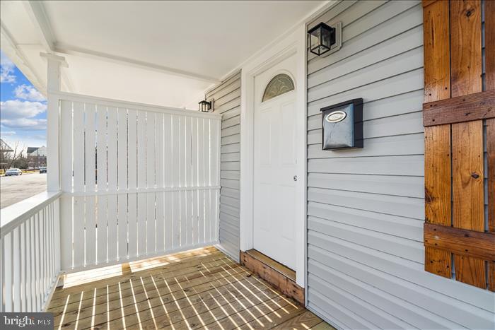 LAUREL - Residential