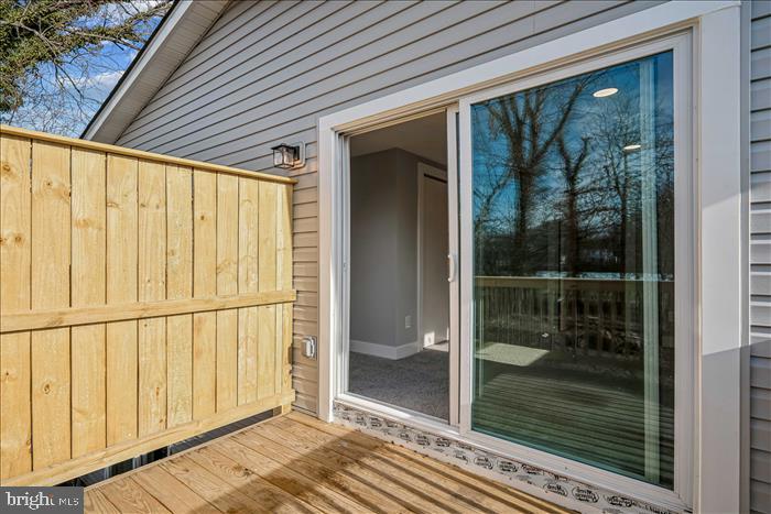 LAUREL - Residential