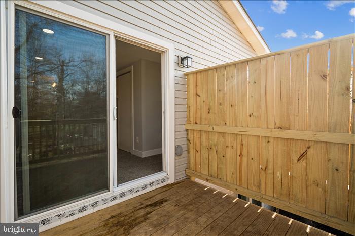 LAUREL - Residential