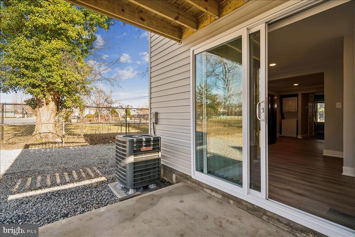 LAUREL - Residential