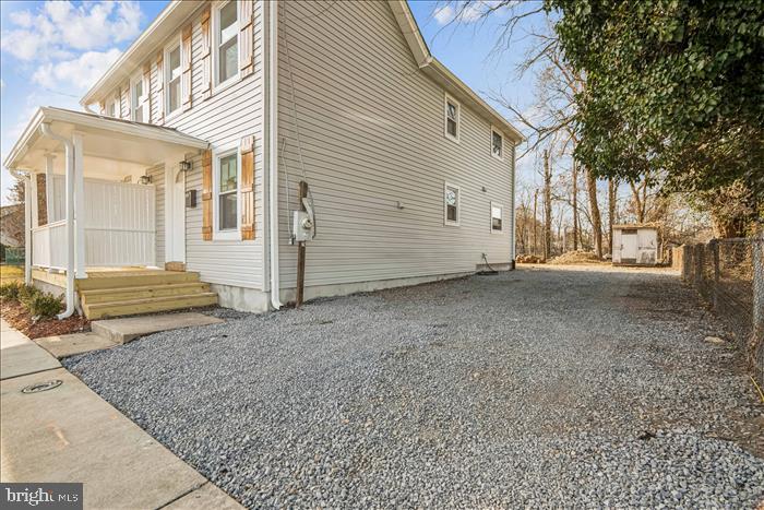 LAUREL - Residential