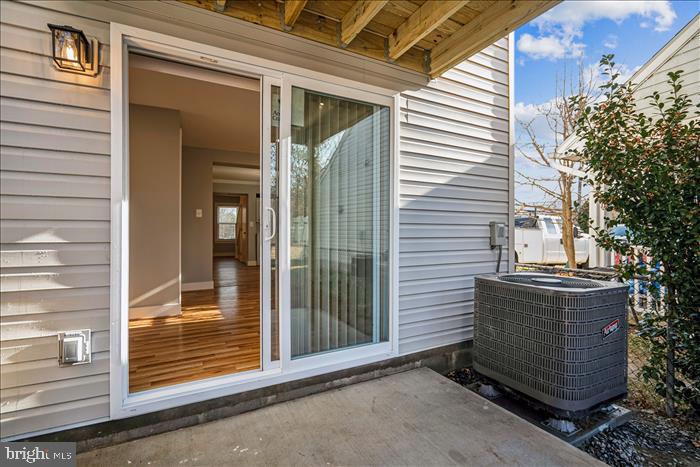 LAUREL - Residential