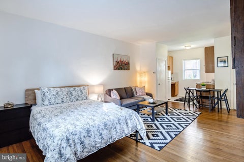 Condo For Rent - 2013 Waverly Street<br/> PHILADELPHIA, PA 19146