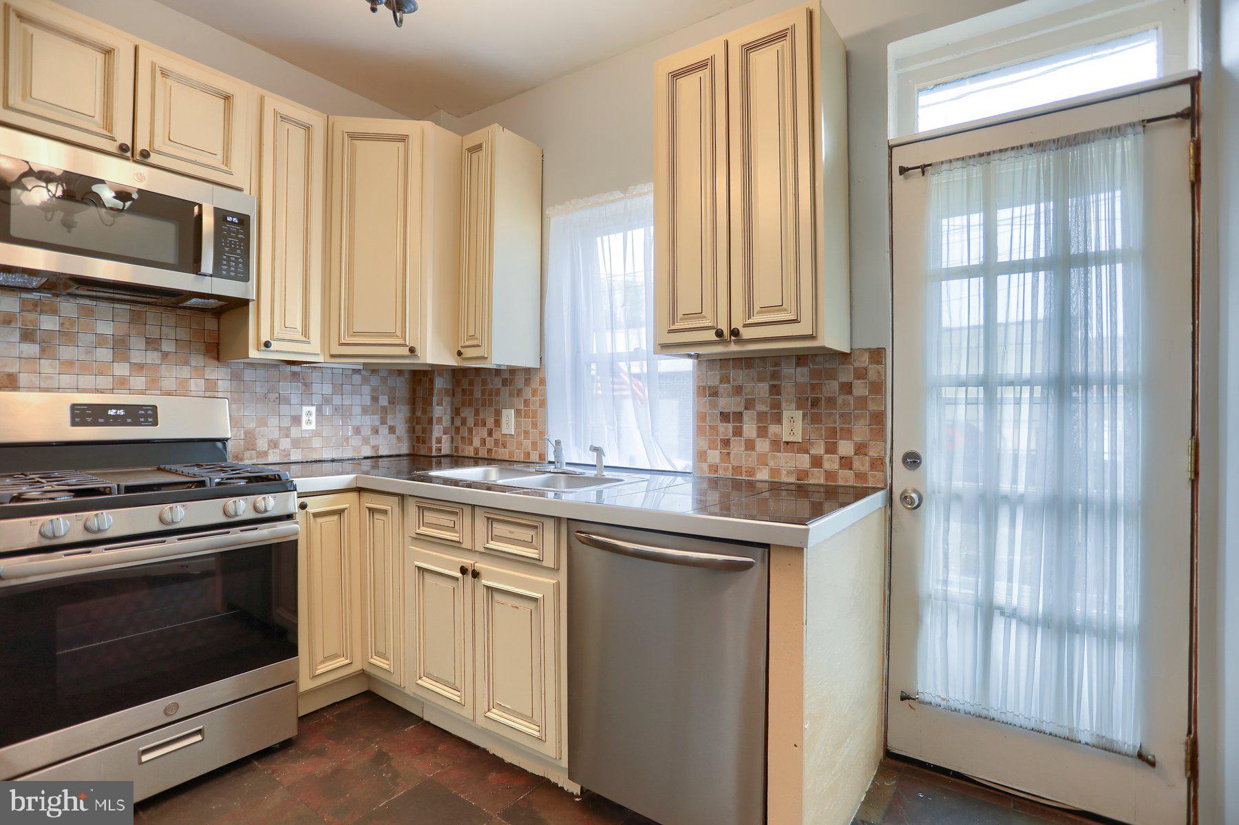 HIGHLANDTOWN - Residential