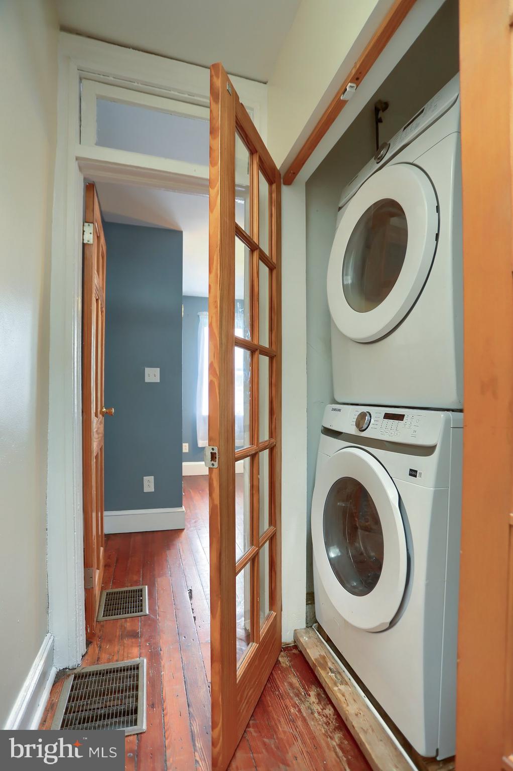 HIGHLANDTOWN - Residential