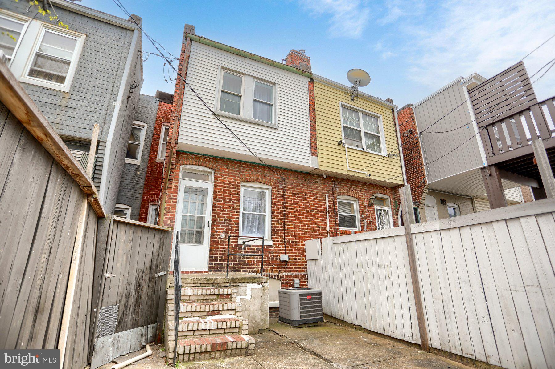HIGHLANDTOWN - Residential