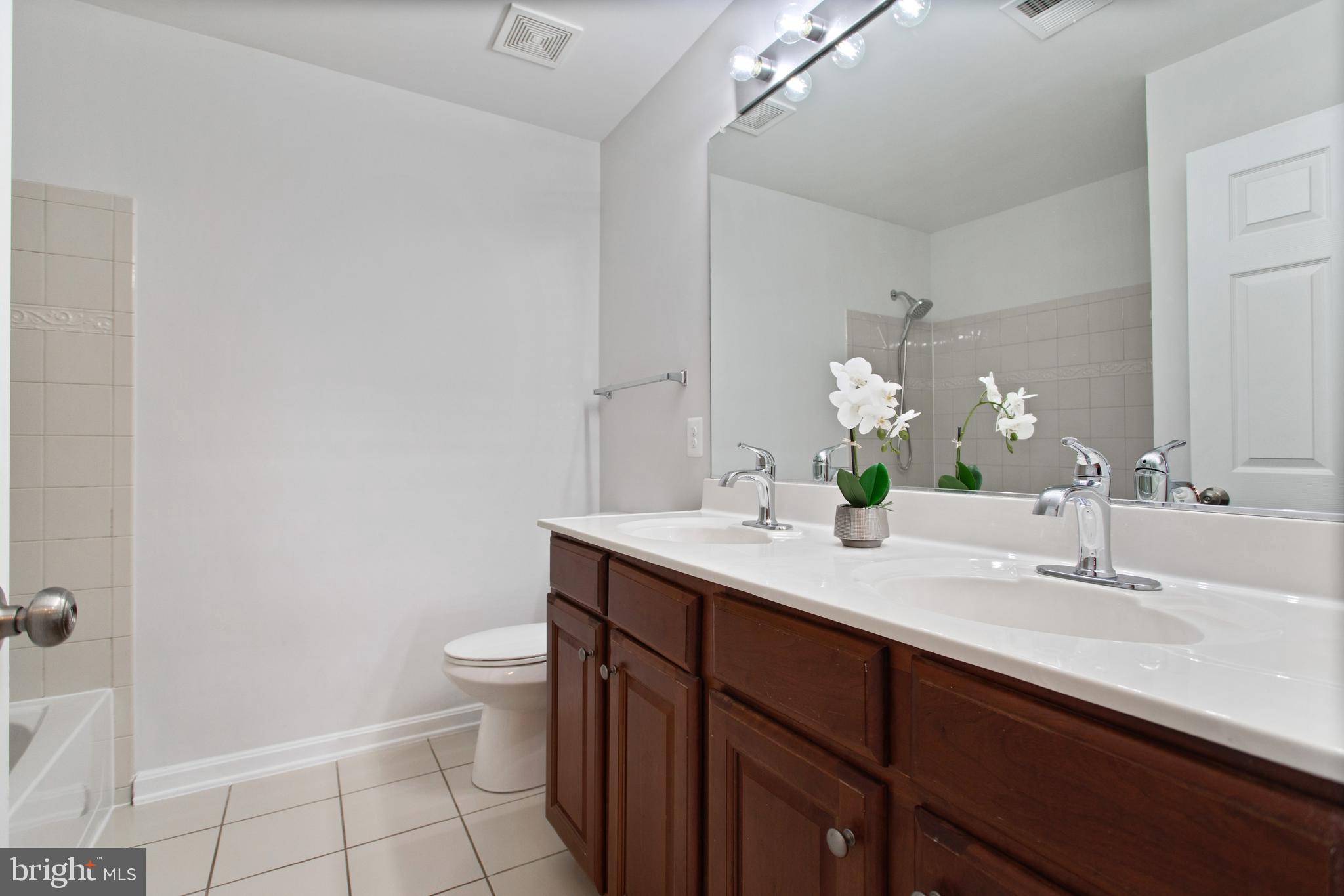 BRENTSMILL - Residential