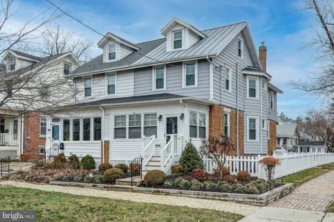MLS: NJCD2111744