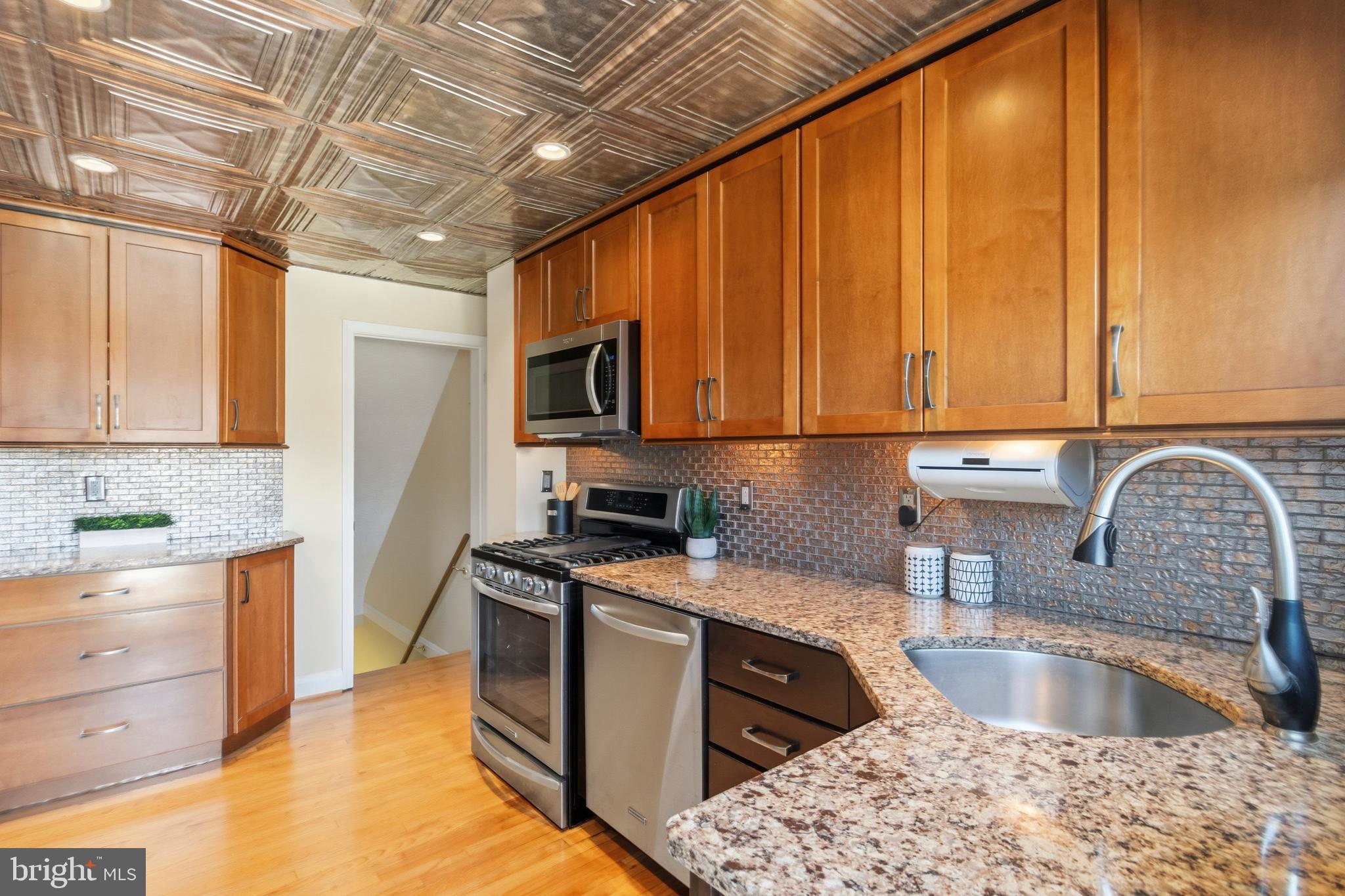 LOCH RAVEN MANOR - Residential