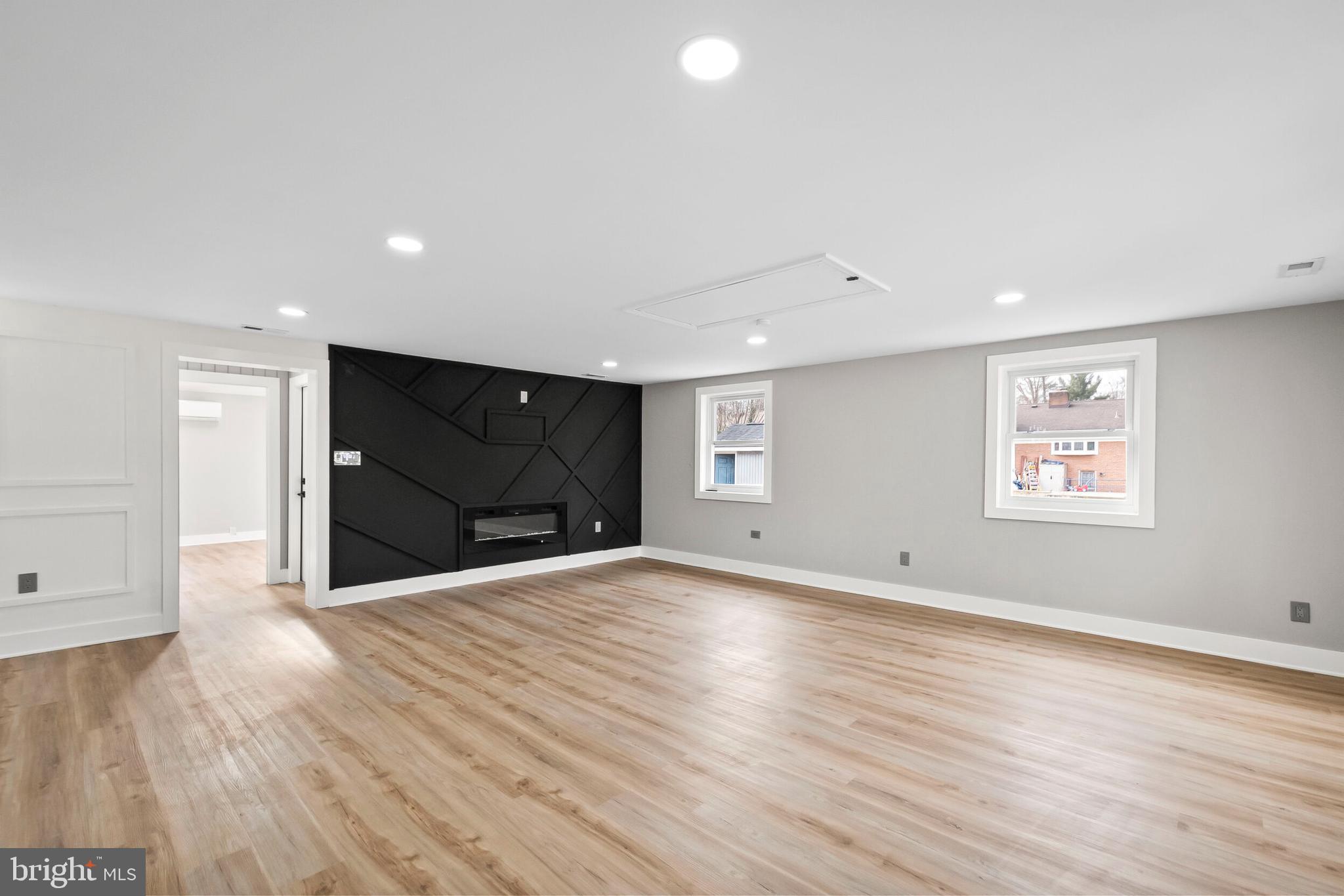 NORTH SPRINGFIELD - Residential