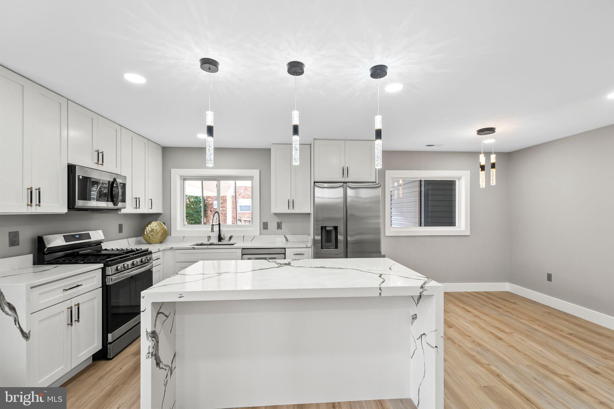 NORTH SPRINGFIELD - Residential