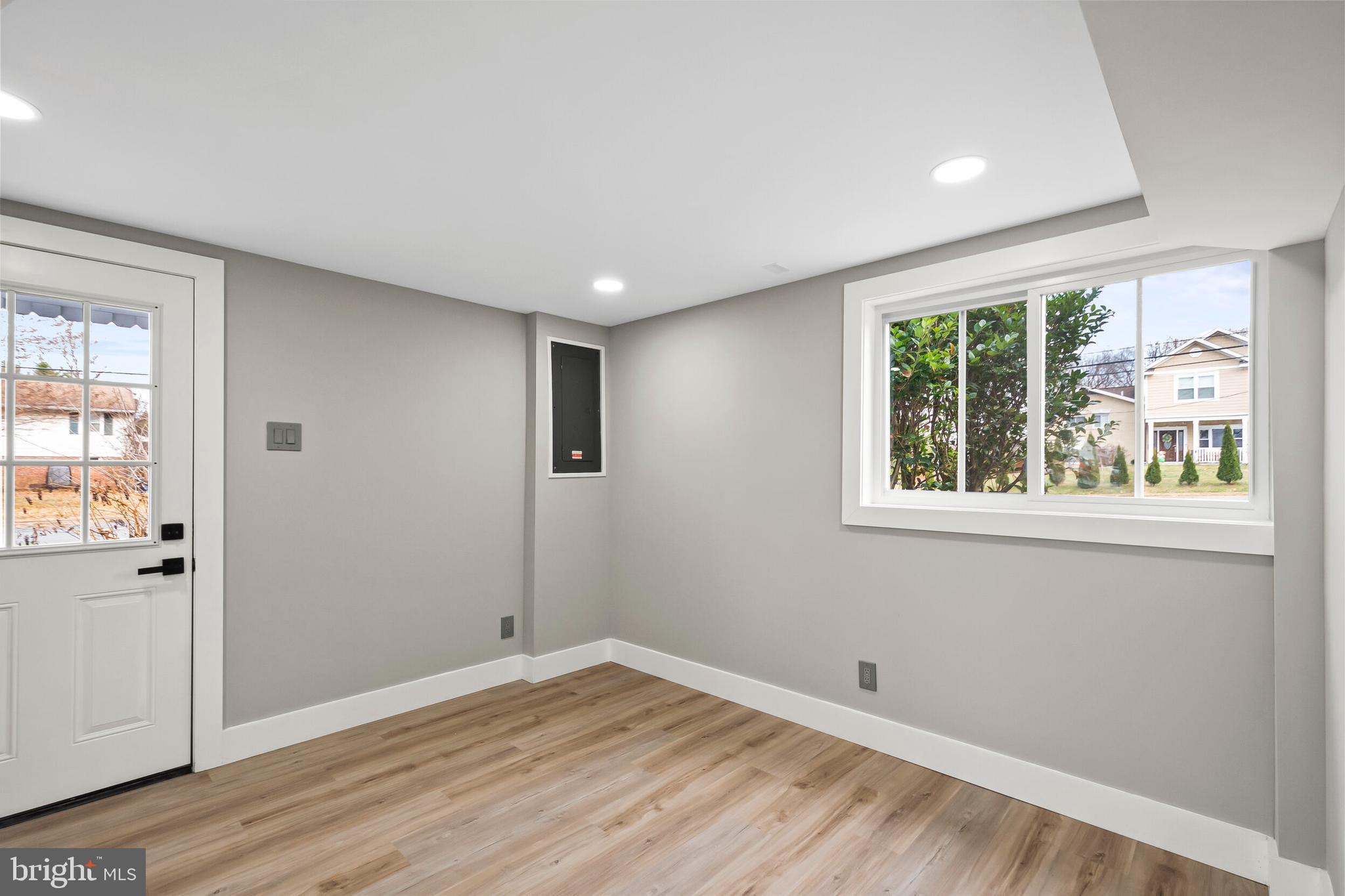 NORTH SPRINGFIELD - Residential