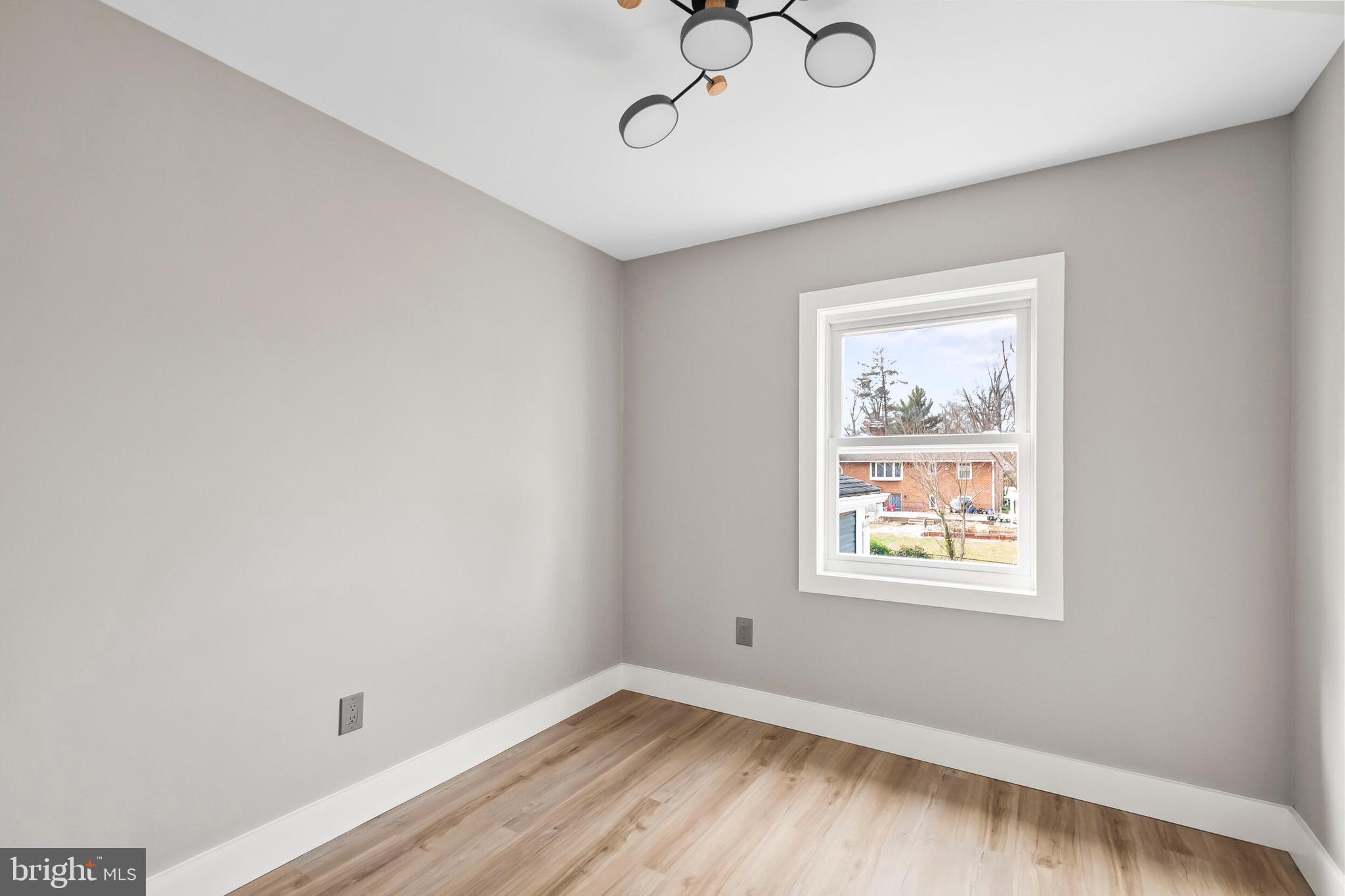 NORTH SPRINGFIELD - Residential