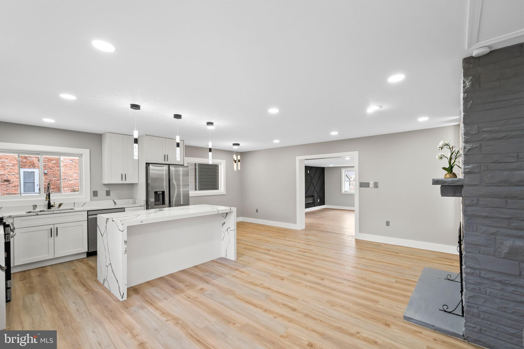 NORTH SPRINGFIELD - Residential