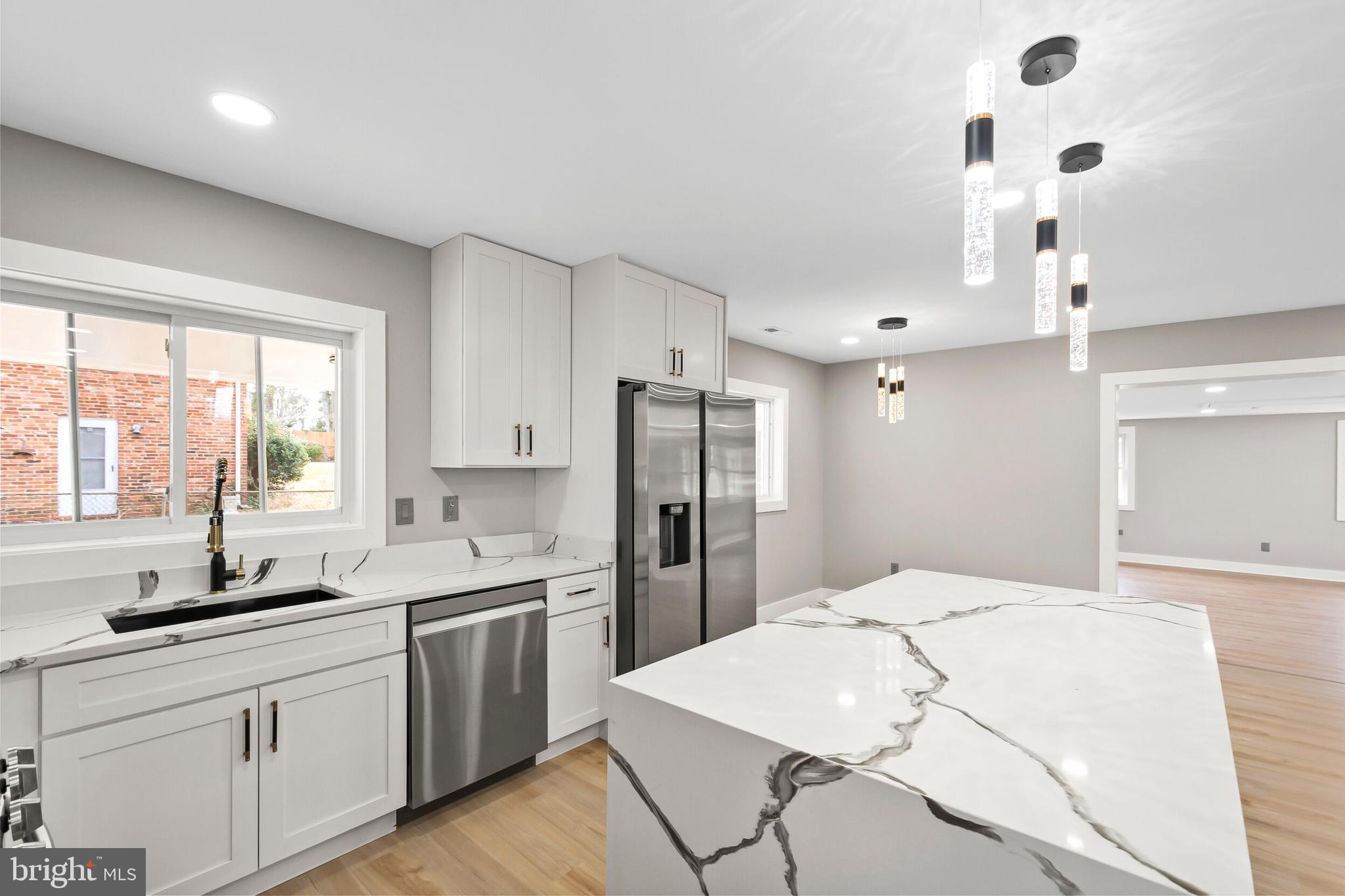 NORTH SPRINGFIELD - Residential