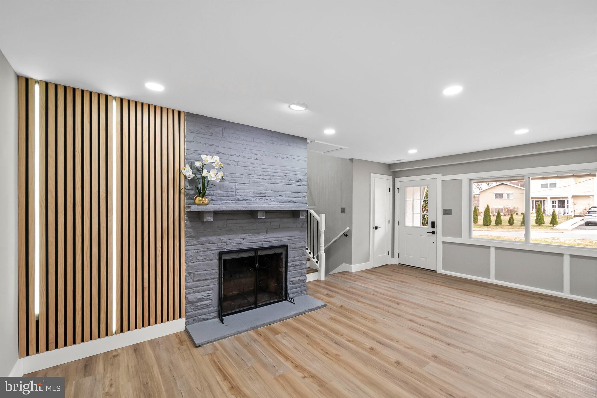 NORTH SPRINGFIELD - Residential