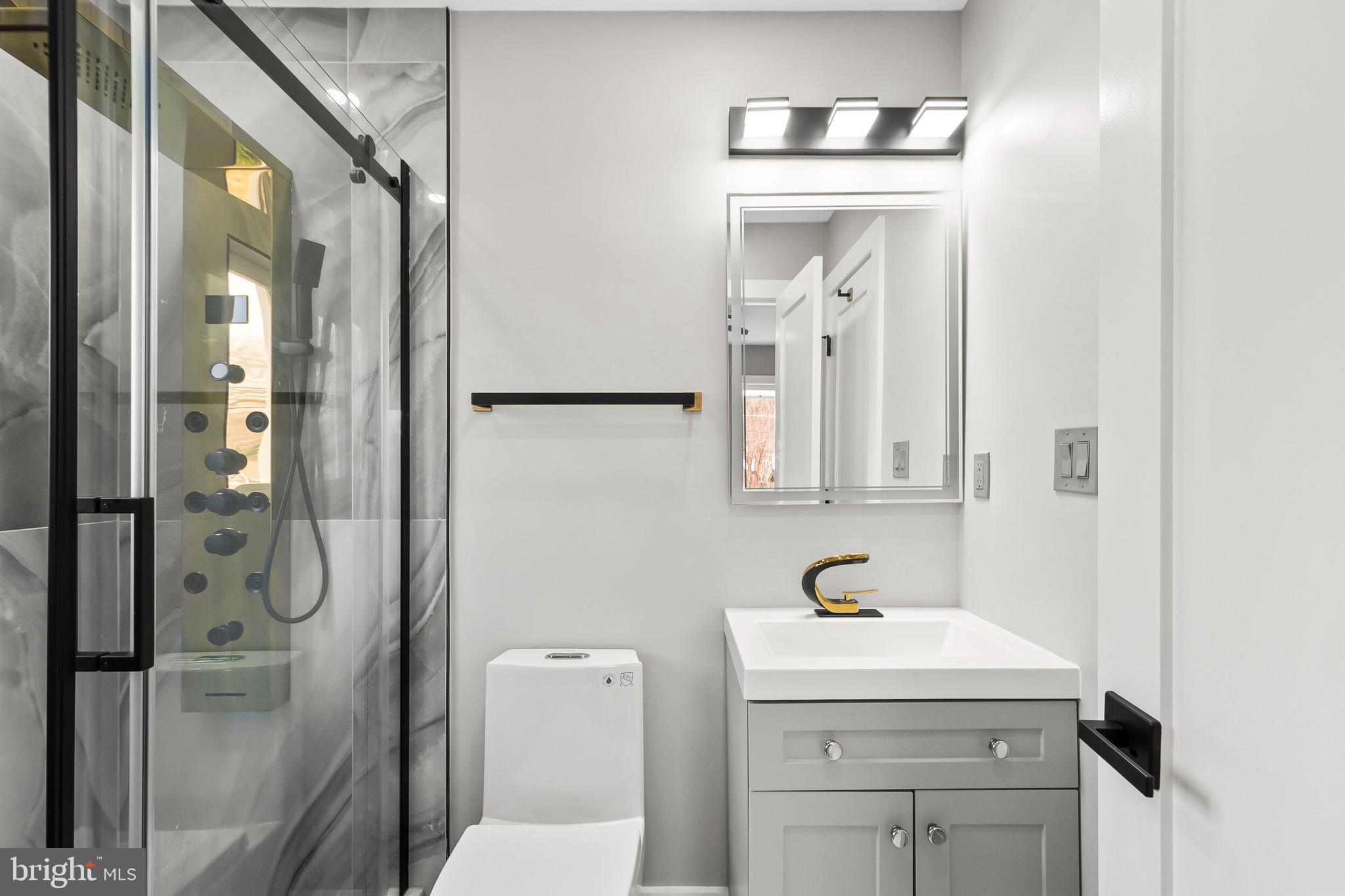 NORTH SPRINGFIELD - Residential