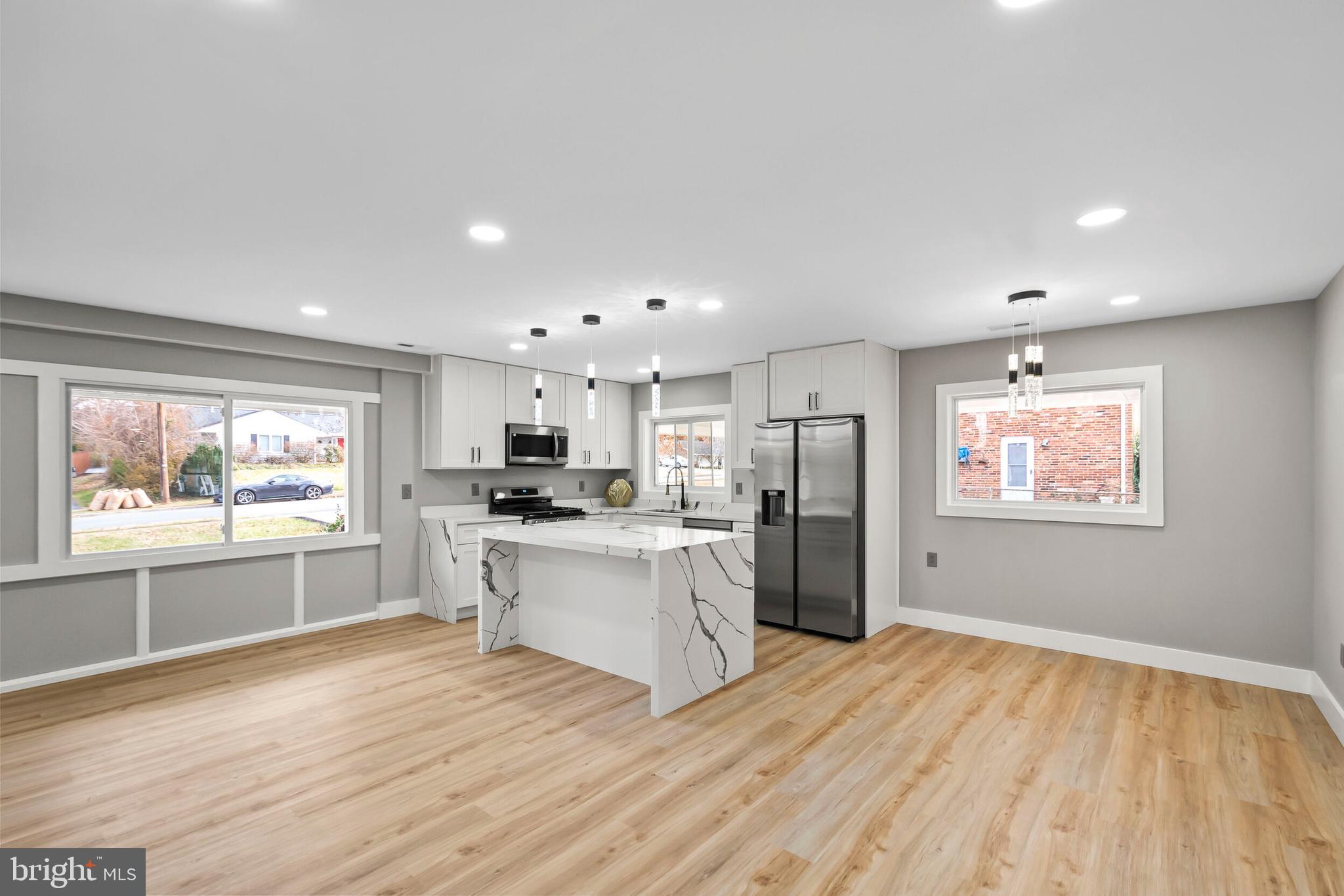 NORTH SPRINGFIELD - Residential