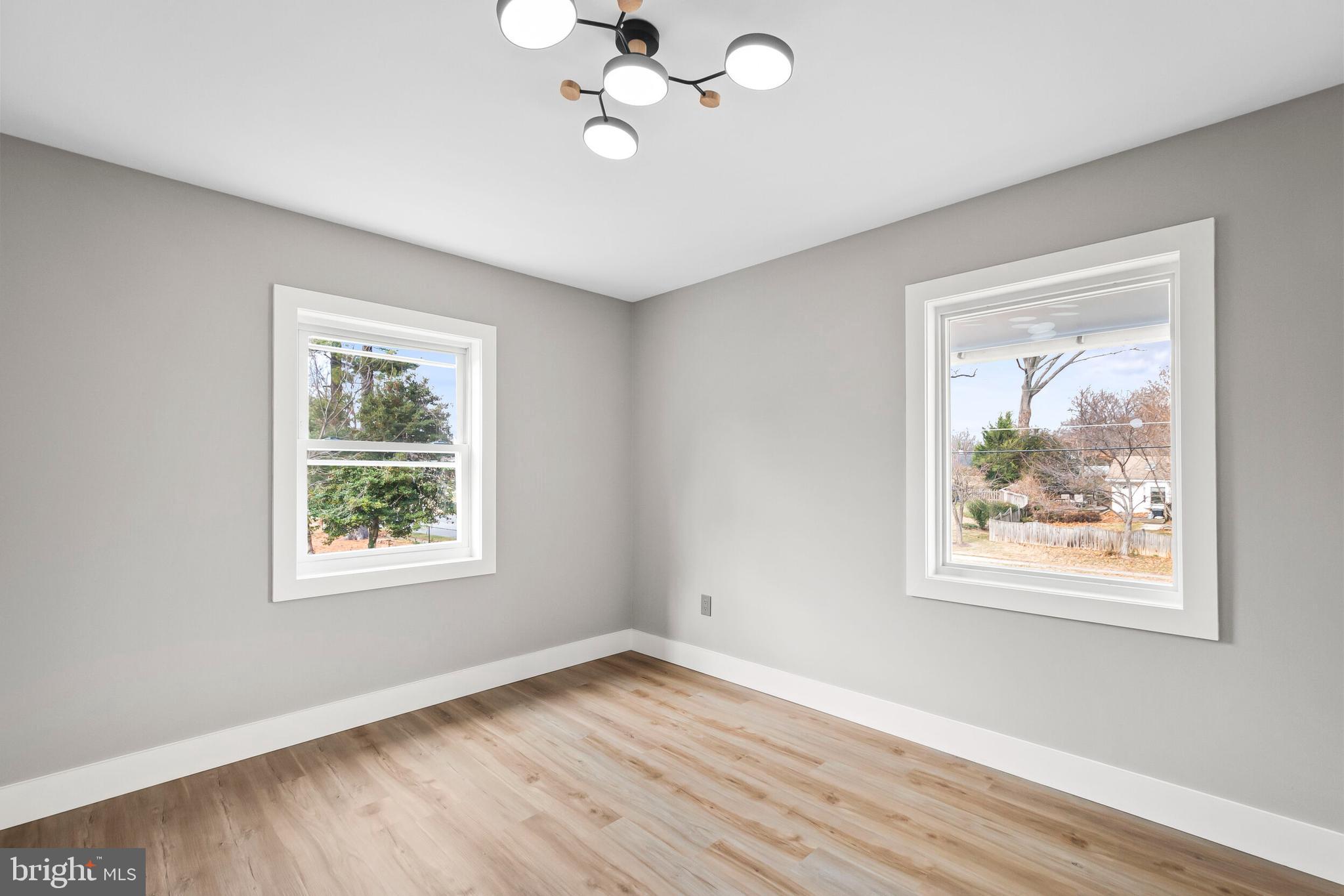 NORTH SPRINGFIELD - Residential