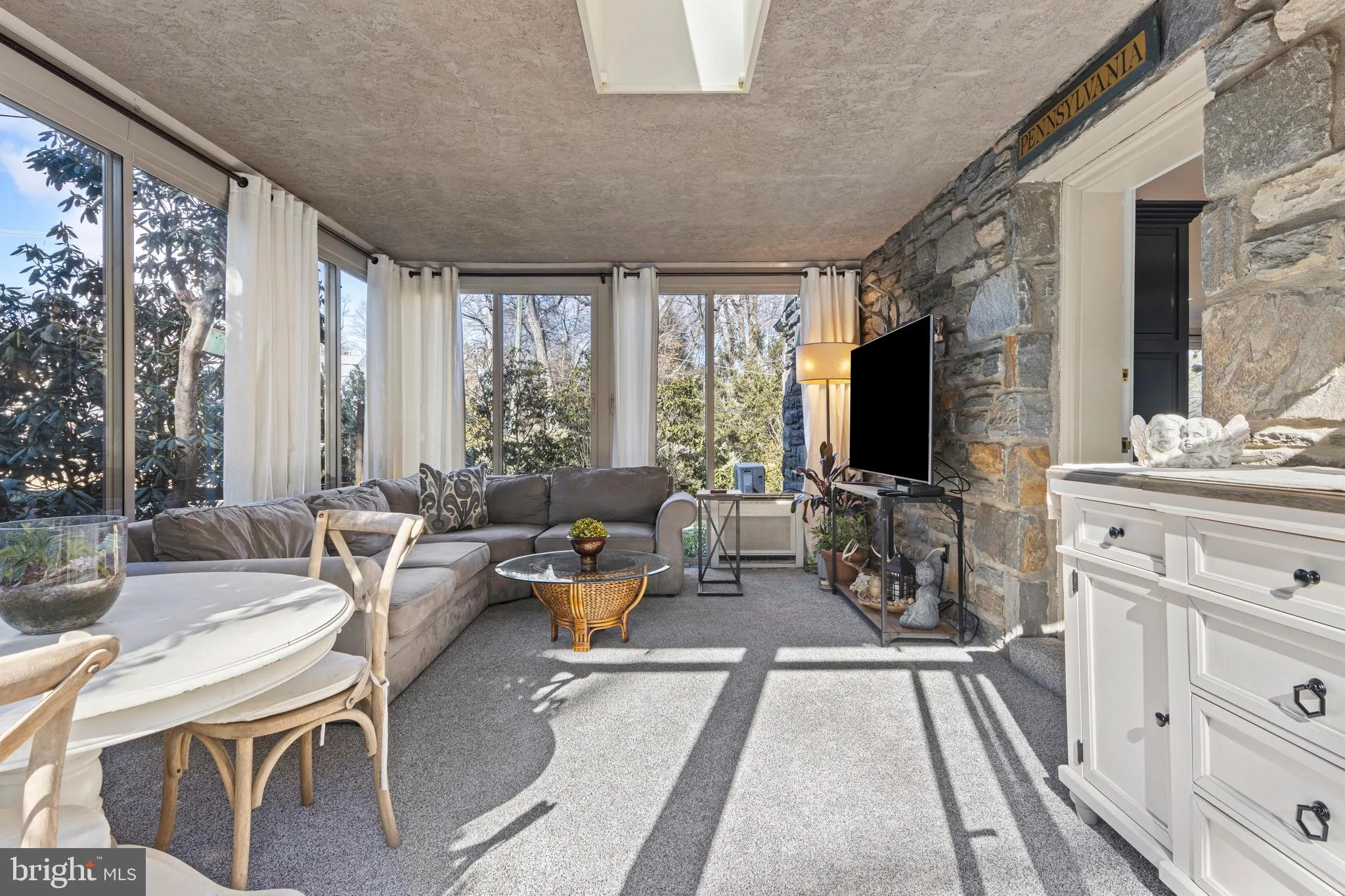 Villanova, Pennsylvania 19085, United States, 3 Bedrooms Bedrooms, ,2 BathroomsBathrooms,Residential,Pending,7281